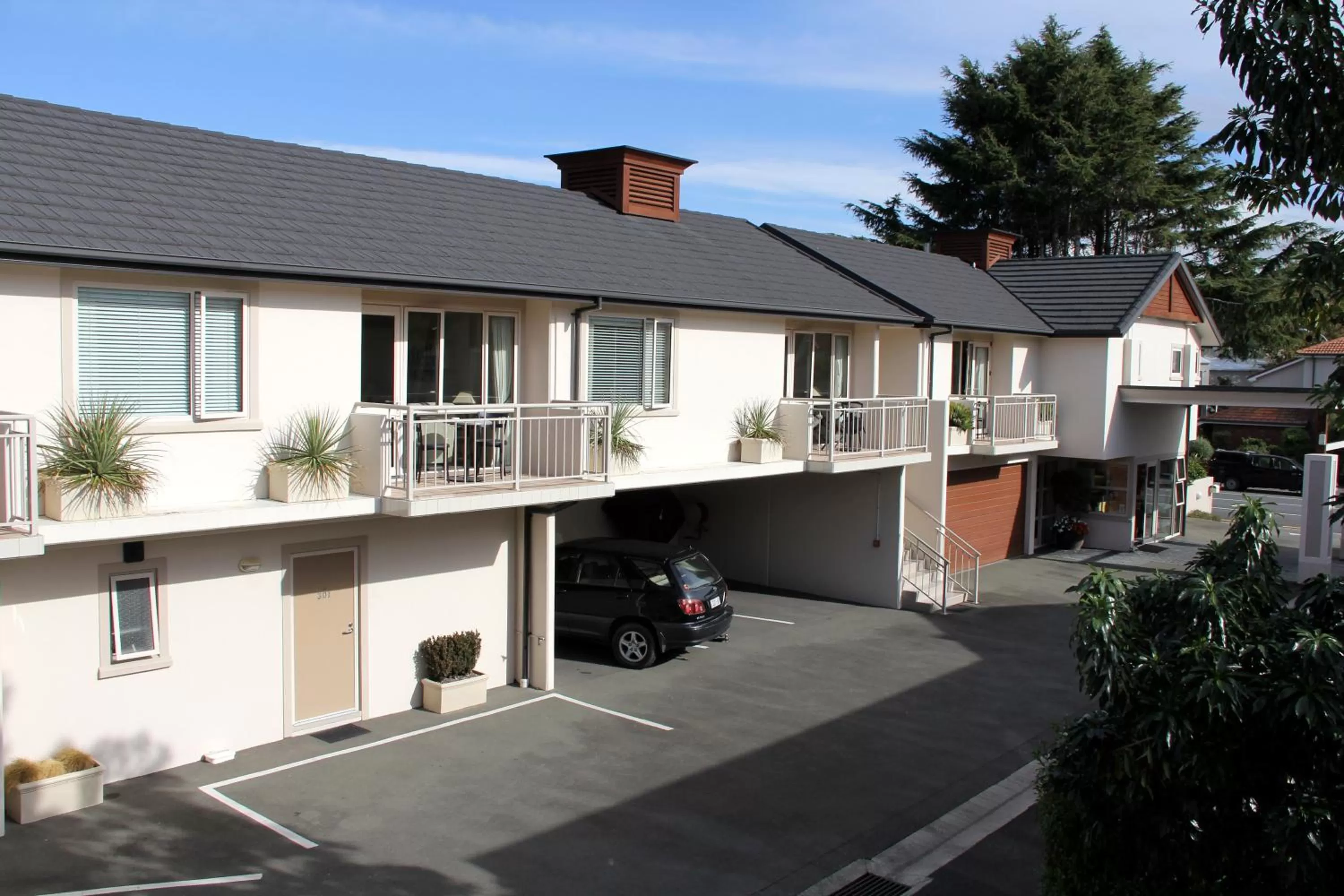 Facade/entrance in Cedar Grove Motor Lodge