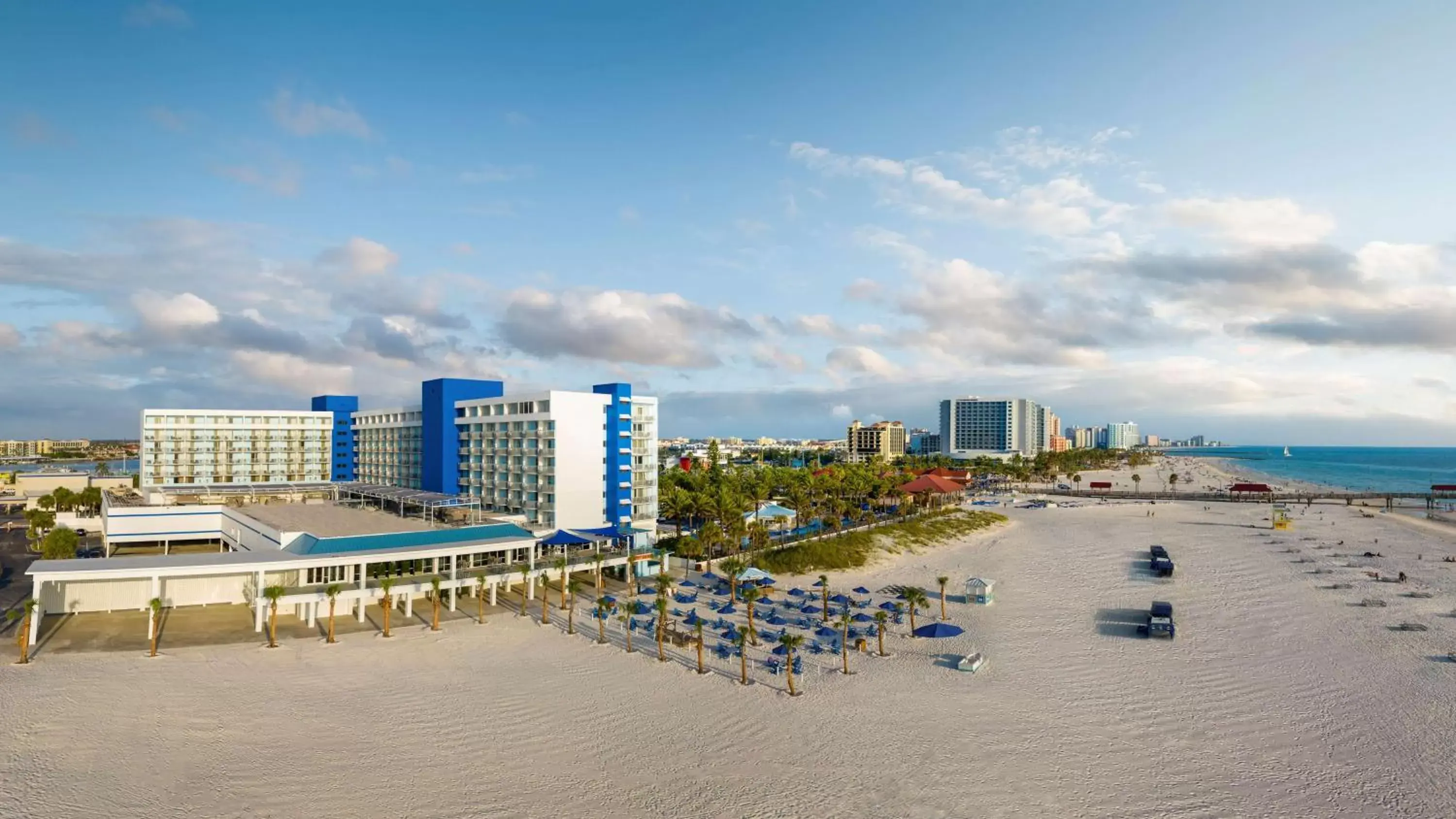 Property building, Beach in Hilton Clearwater Beach Resort & Spa