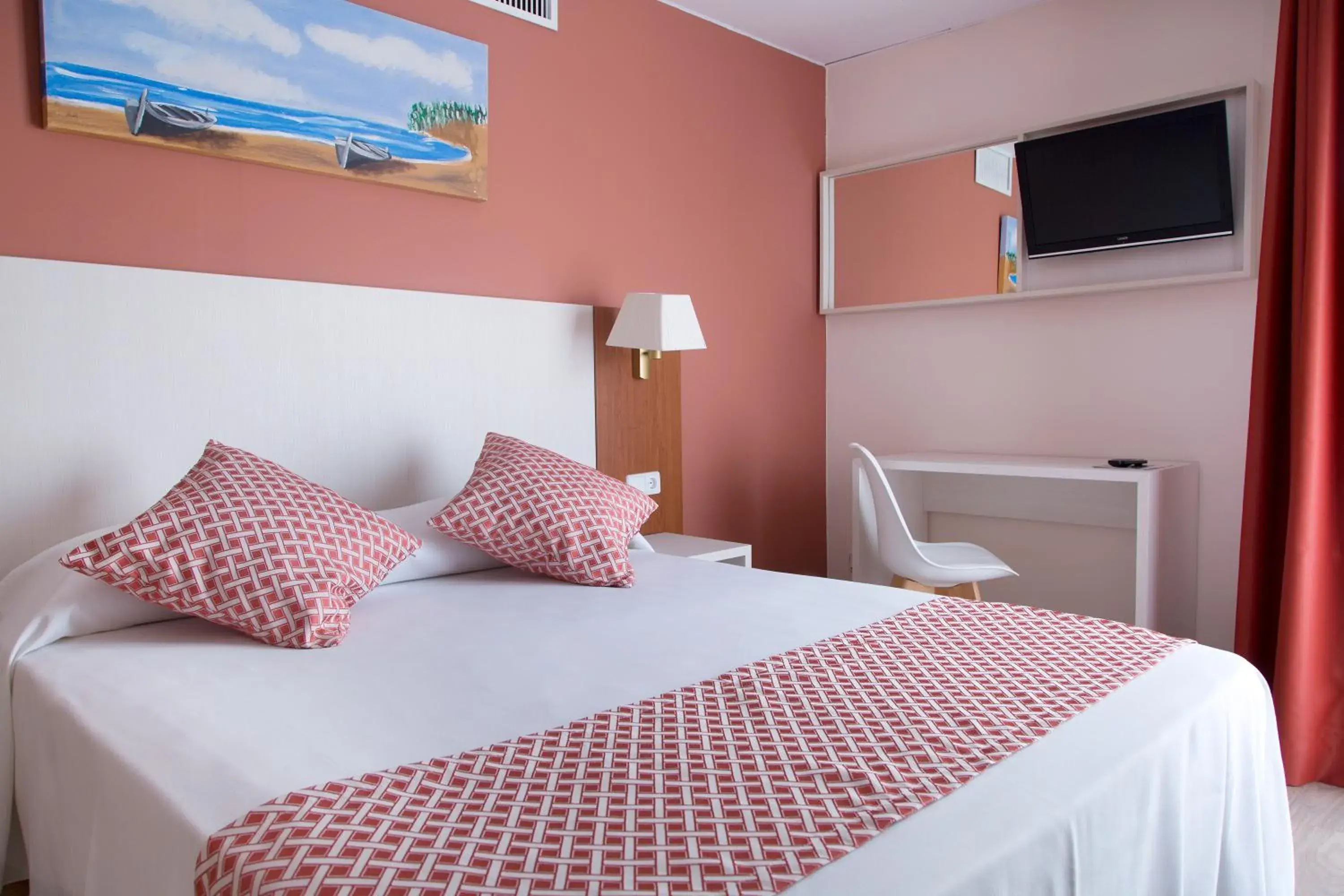 Photo of the whole room, Bed in GHT Balmes, Hotel-Aparthotel&SPLASH