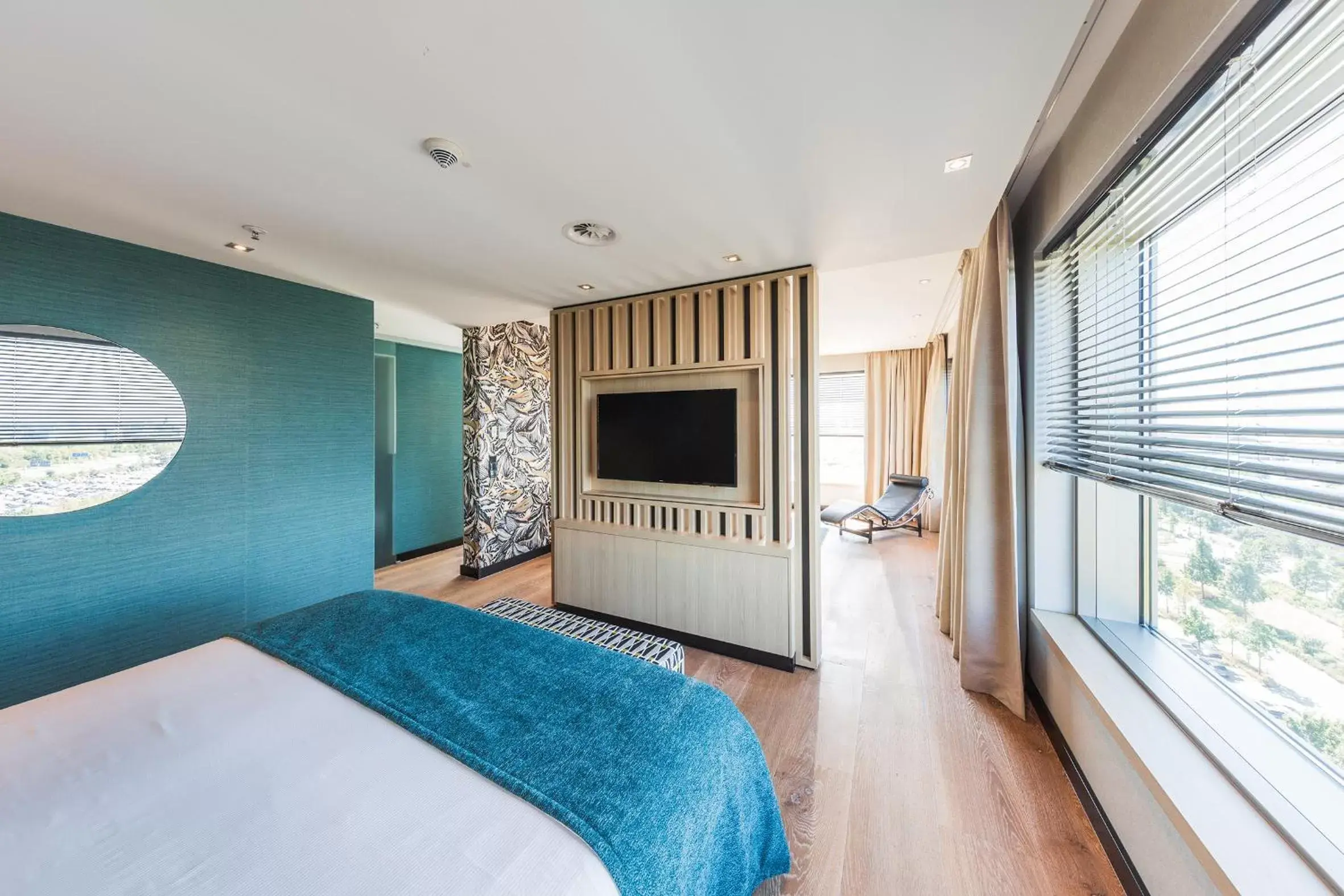 Photo of the whole room, Bed in Van der Valk Hotel Düsseldorf Photo of the whole room, Bed in Van der Valk Hotel Düsseldorf