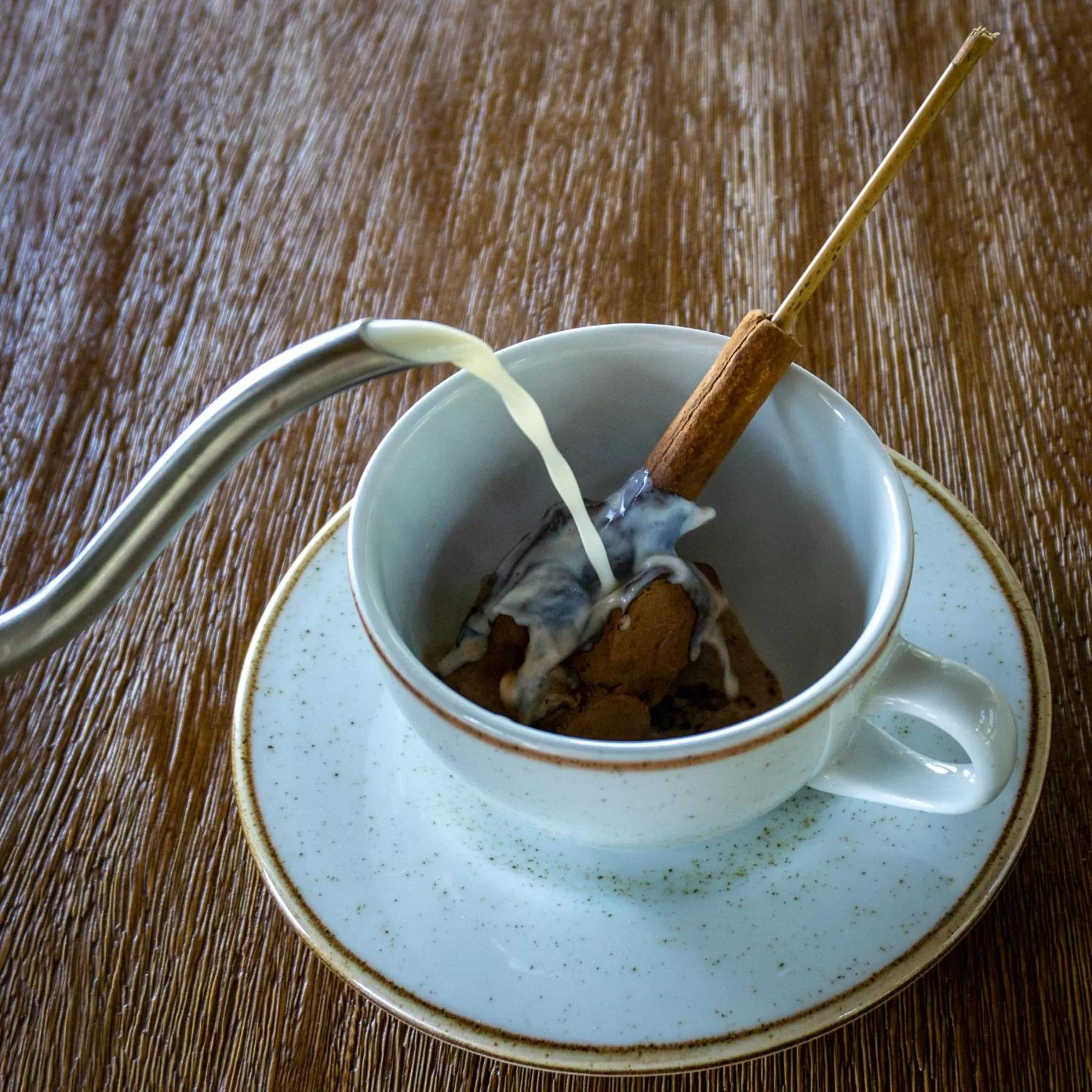 Buffet breakfast in Cannua Lodge