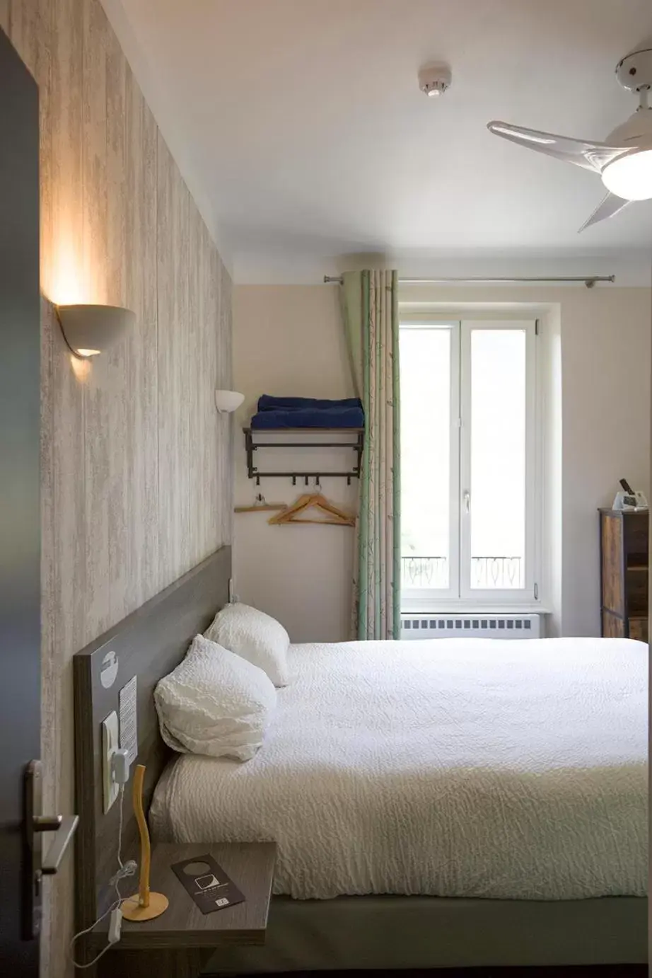 Bed, Bunk Bed in Le CARNOT
