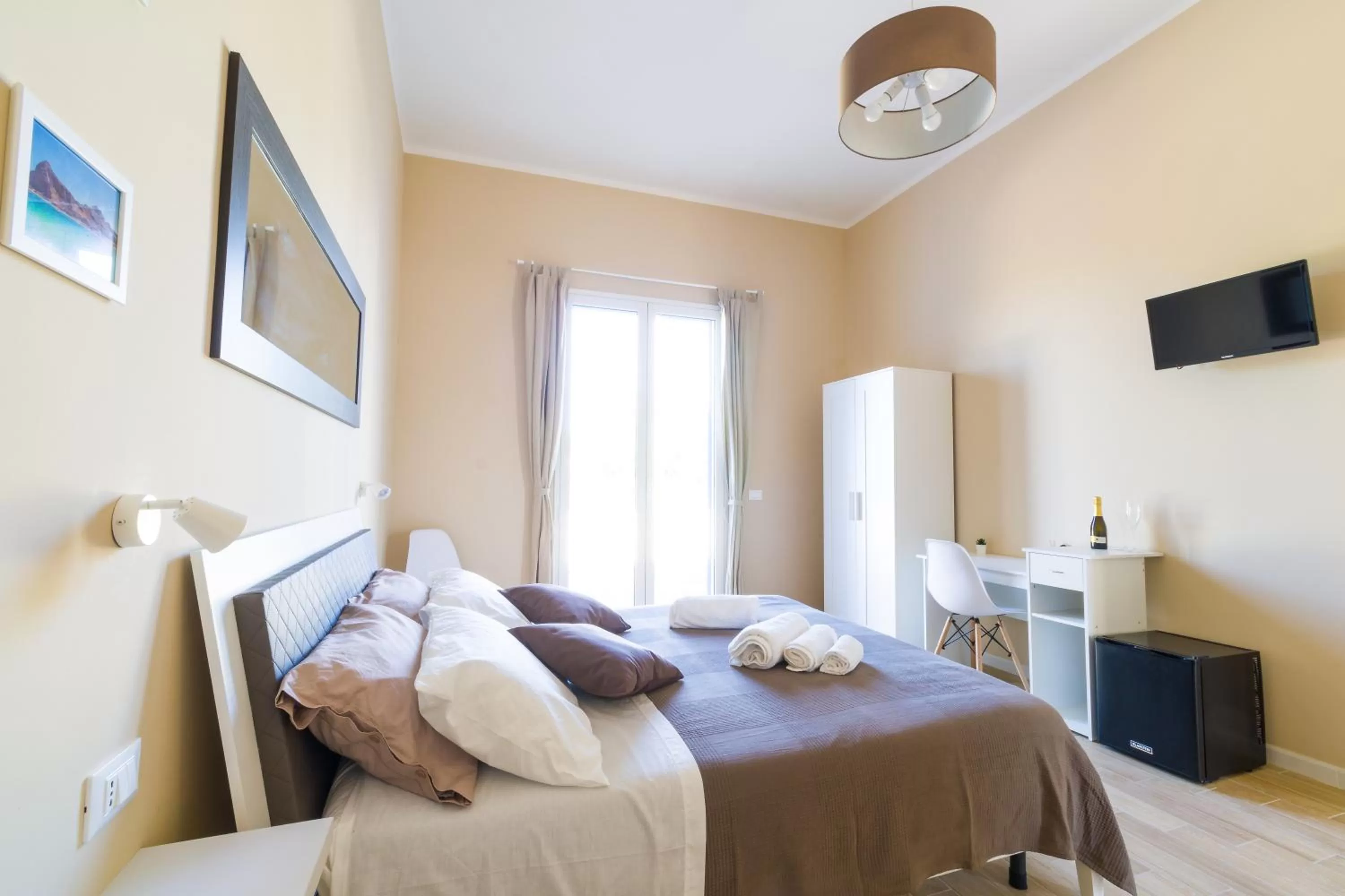 Photo of the whole room in Stabile Hospitality