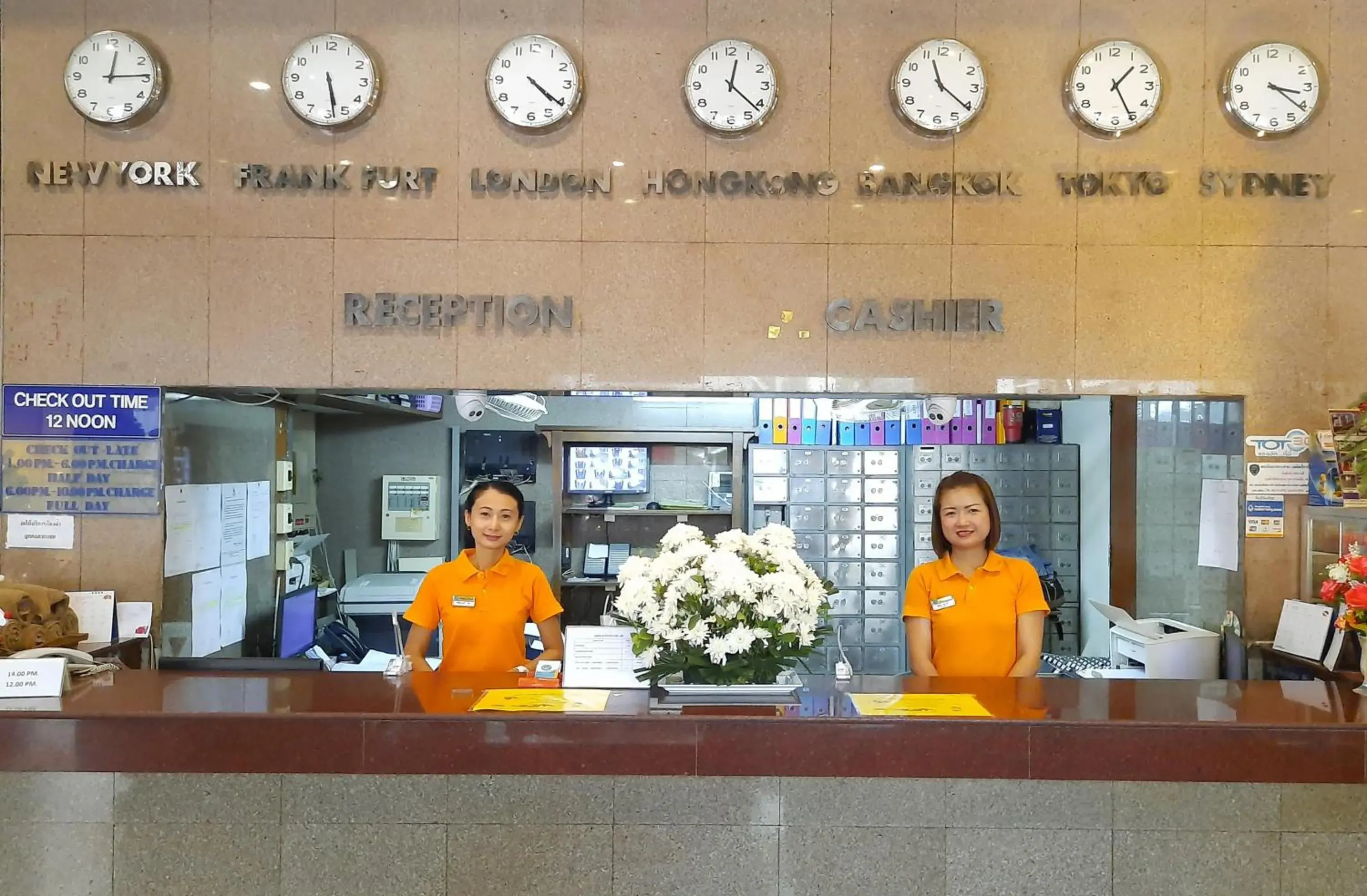 Lobby/Reception in Grand Hotel