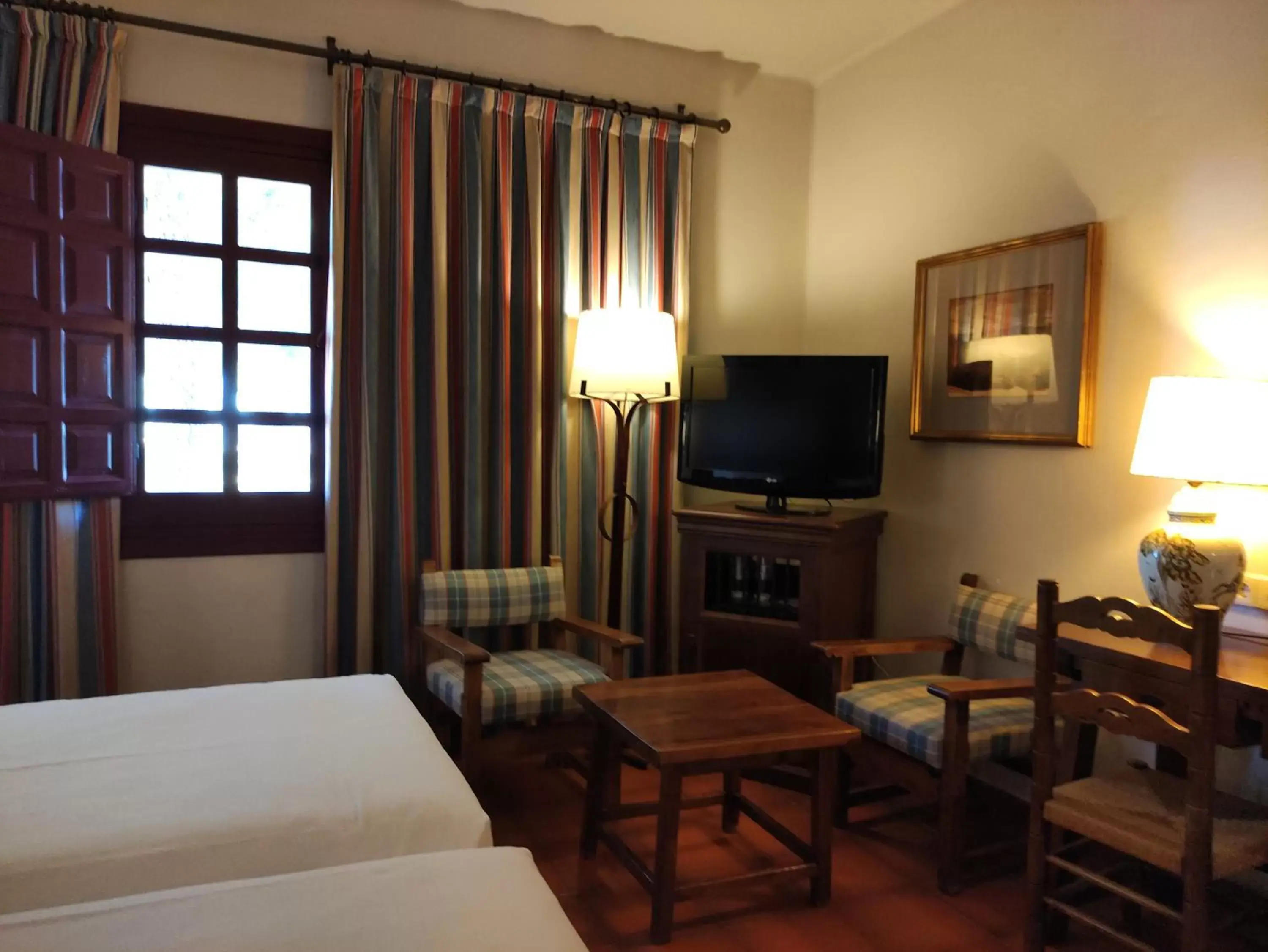 Bedroom, TV/Entertainment Center in Parador de Albacete