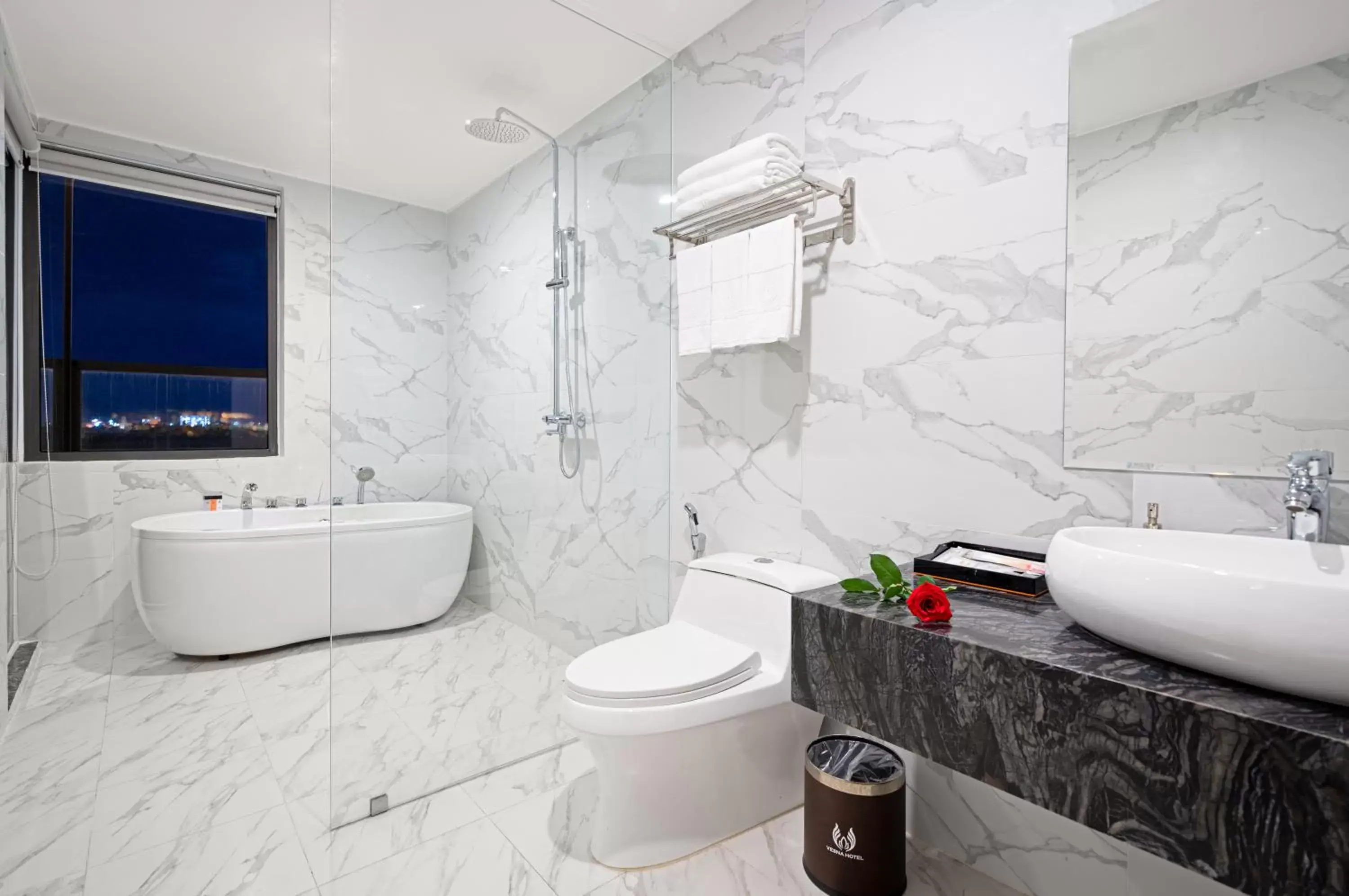 Shower, Bathroom in Vesna Hotel