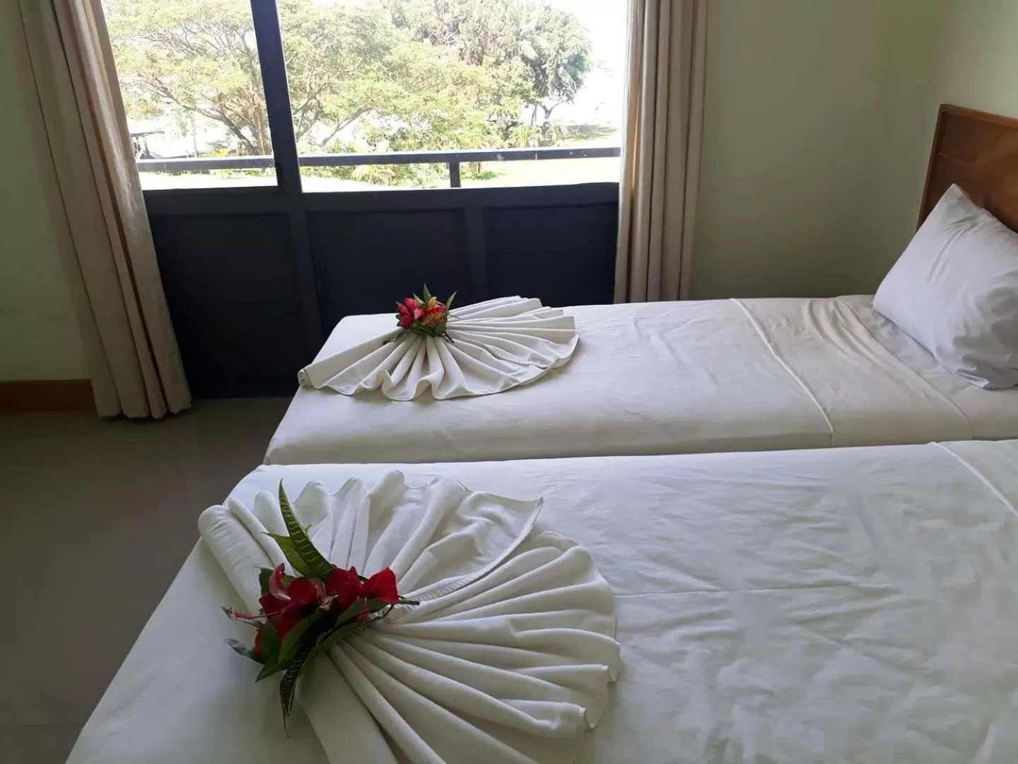 Bed in Anchorage Beach Resort