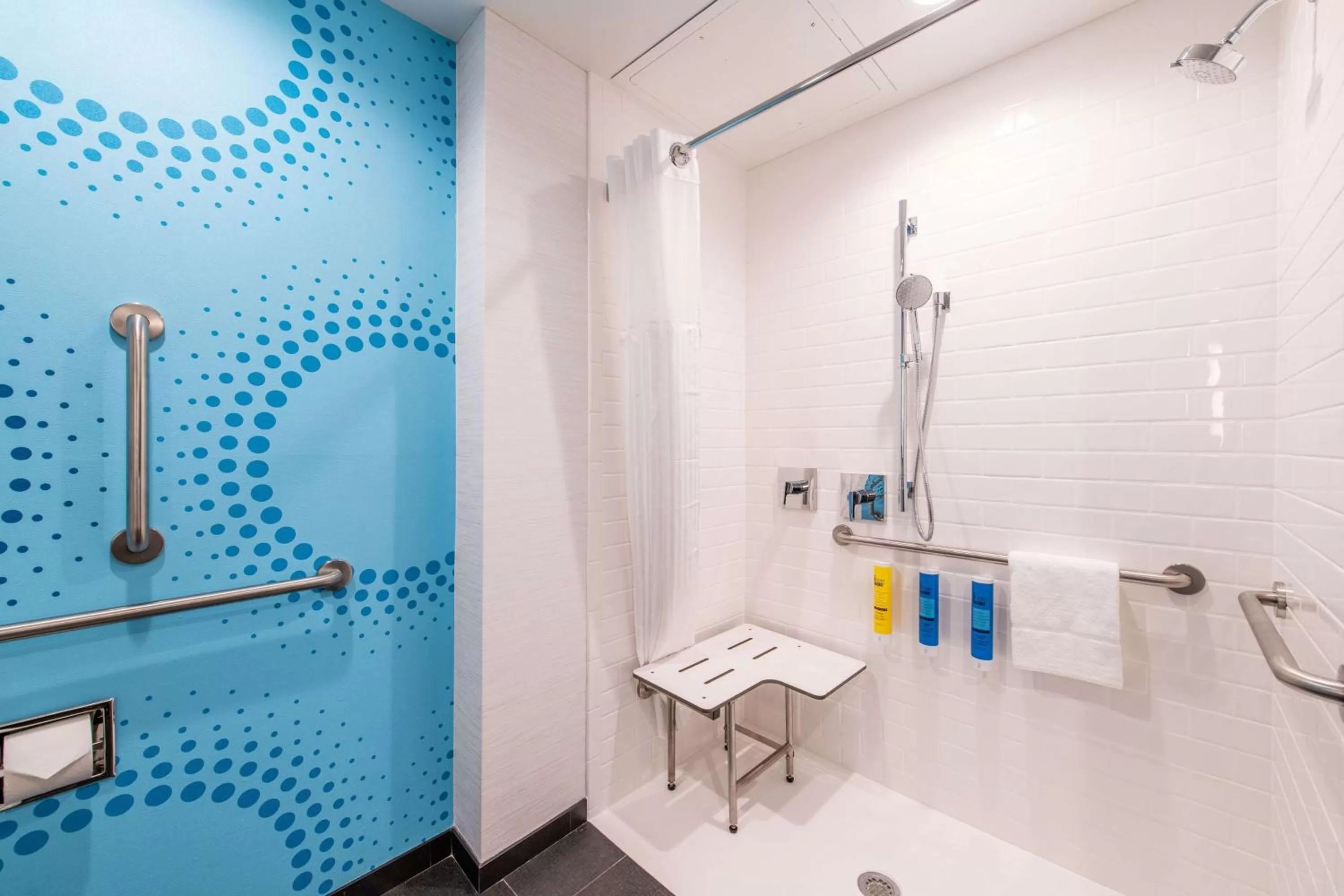 Bathroom in Tru by Hilton Fayetteville I-95