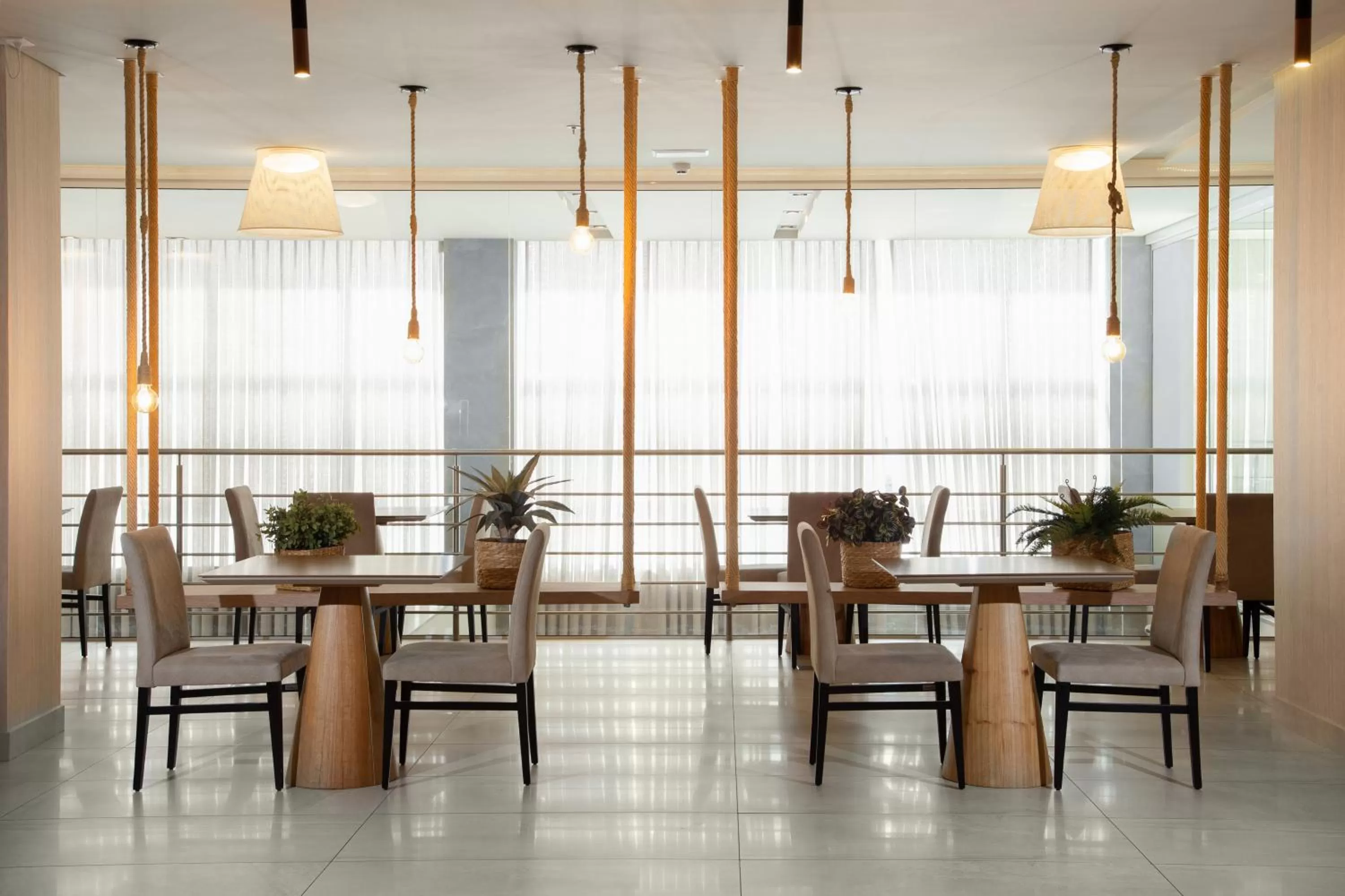 Restaurant/places to eat in Hilton Garden Inn Praia Brava