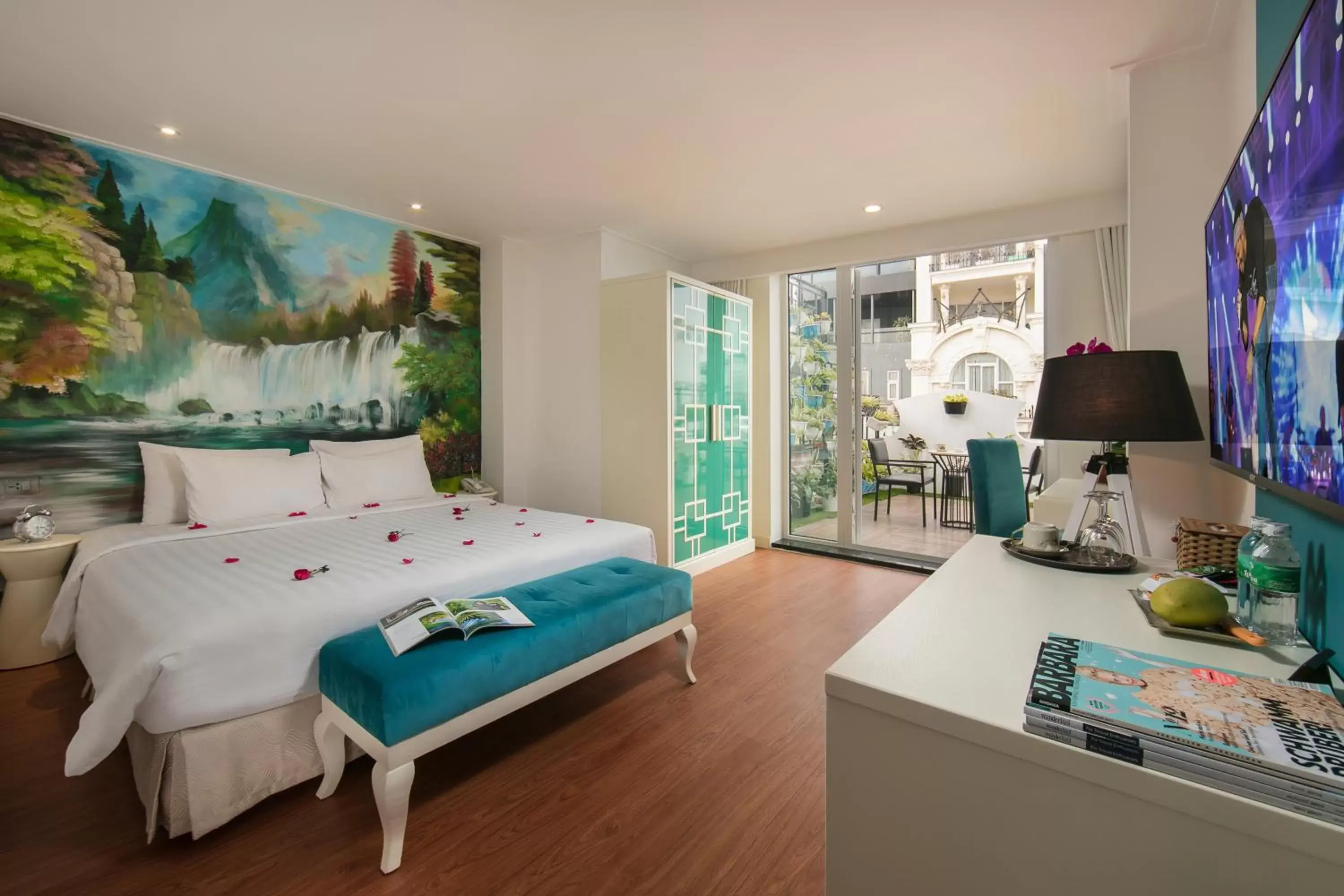 Junior Suite with Terrace in Hanoi La Selva Hotel Junior Suite with Terrace in Hanoi La Selva Hotel