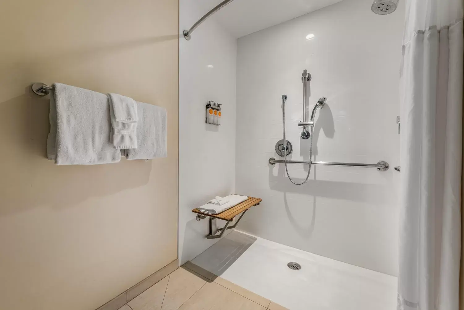 Bathroom in UpValley Inn & Hot Springs, Ascend Hotel Collection