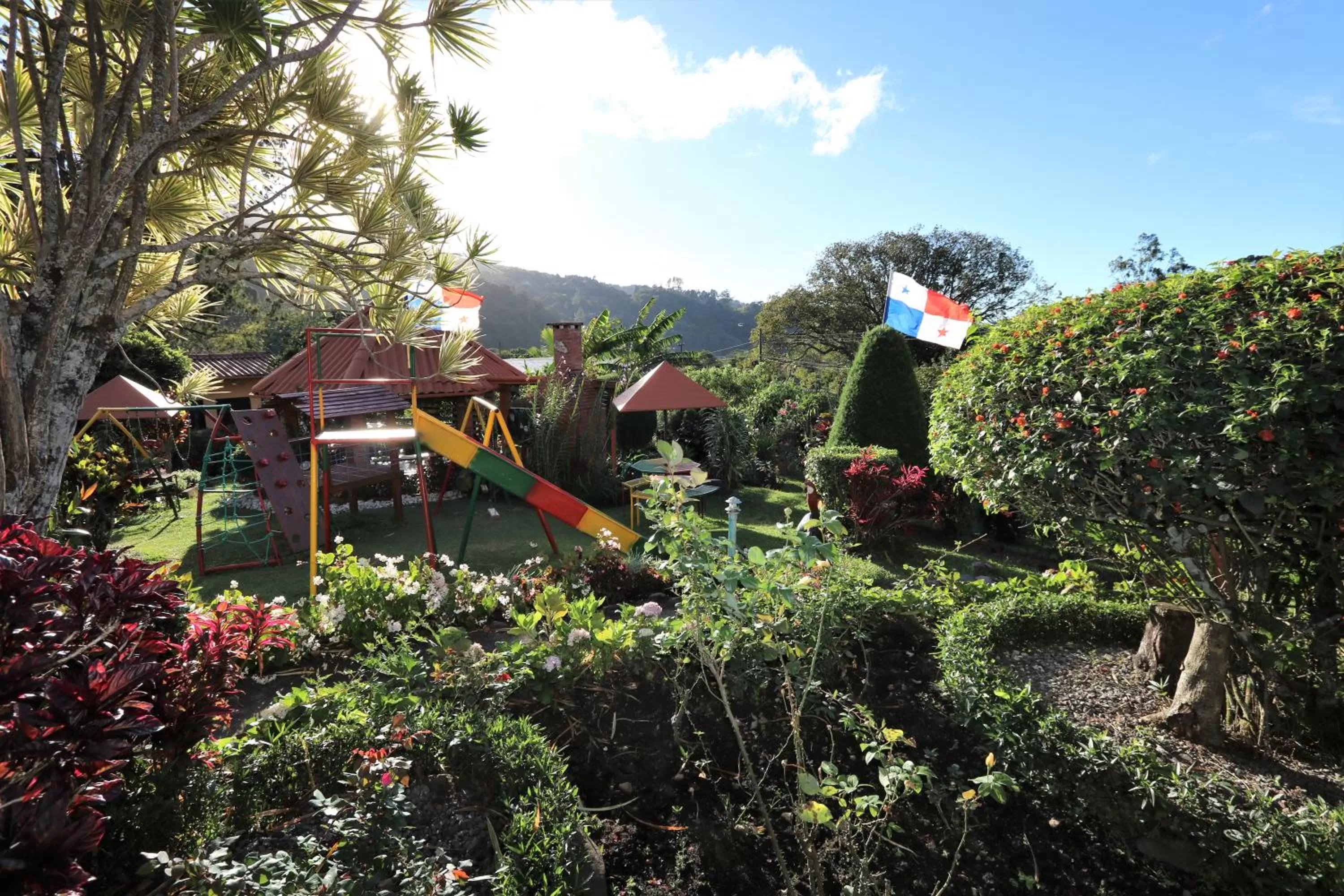 Children play ground in Aparthotel Los Pinos
