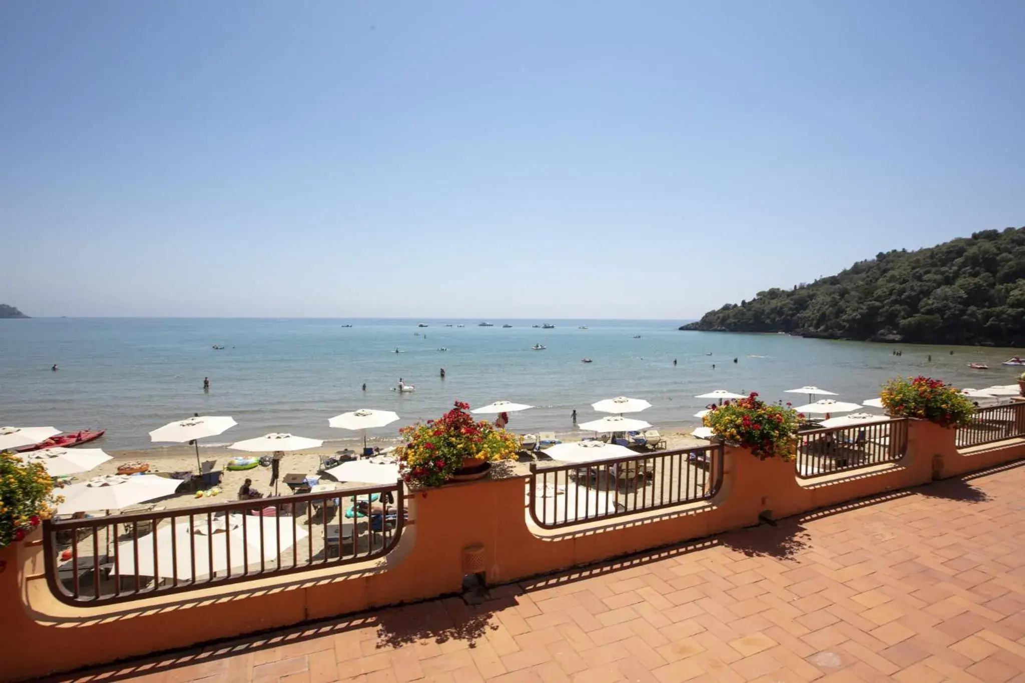 Garden, Sea View in Summit Hotel