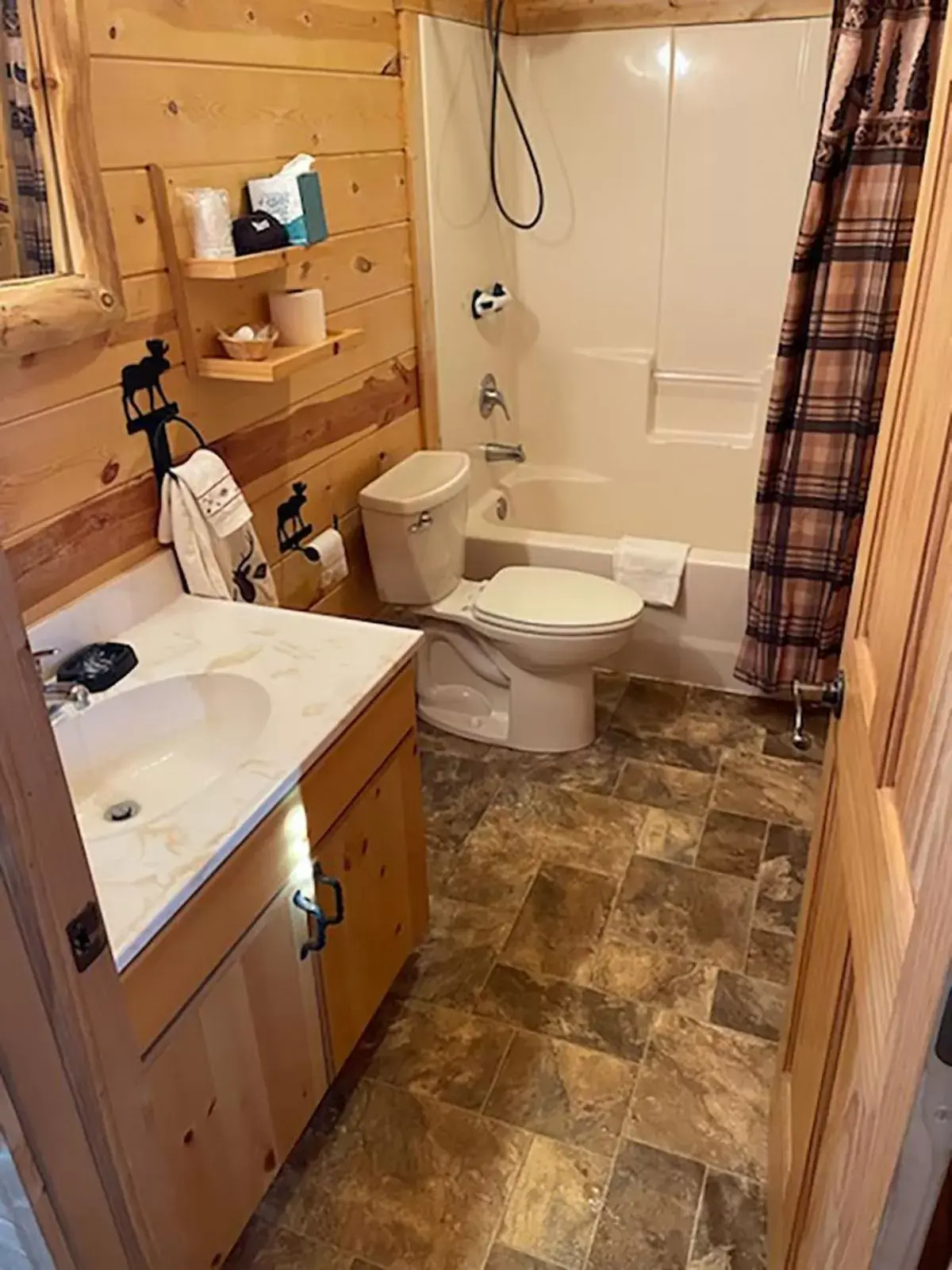 Bathroom in Badlands Frontier Cabins