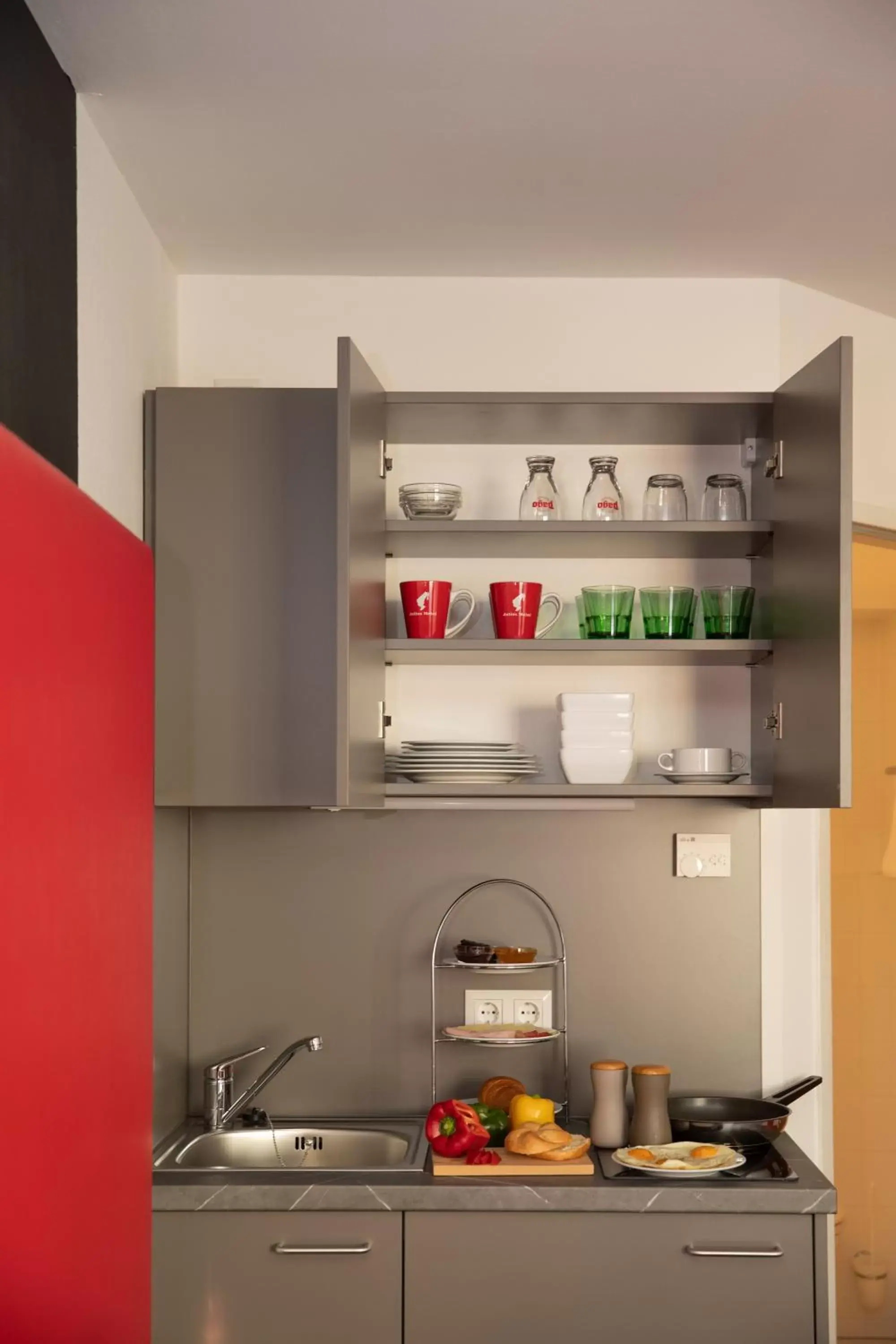 Kitchen or kitchenette, Kitchen/Kitchenette in Senator Hotel Vienna