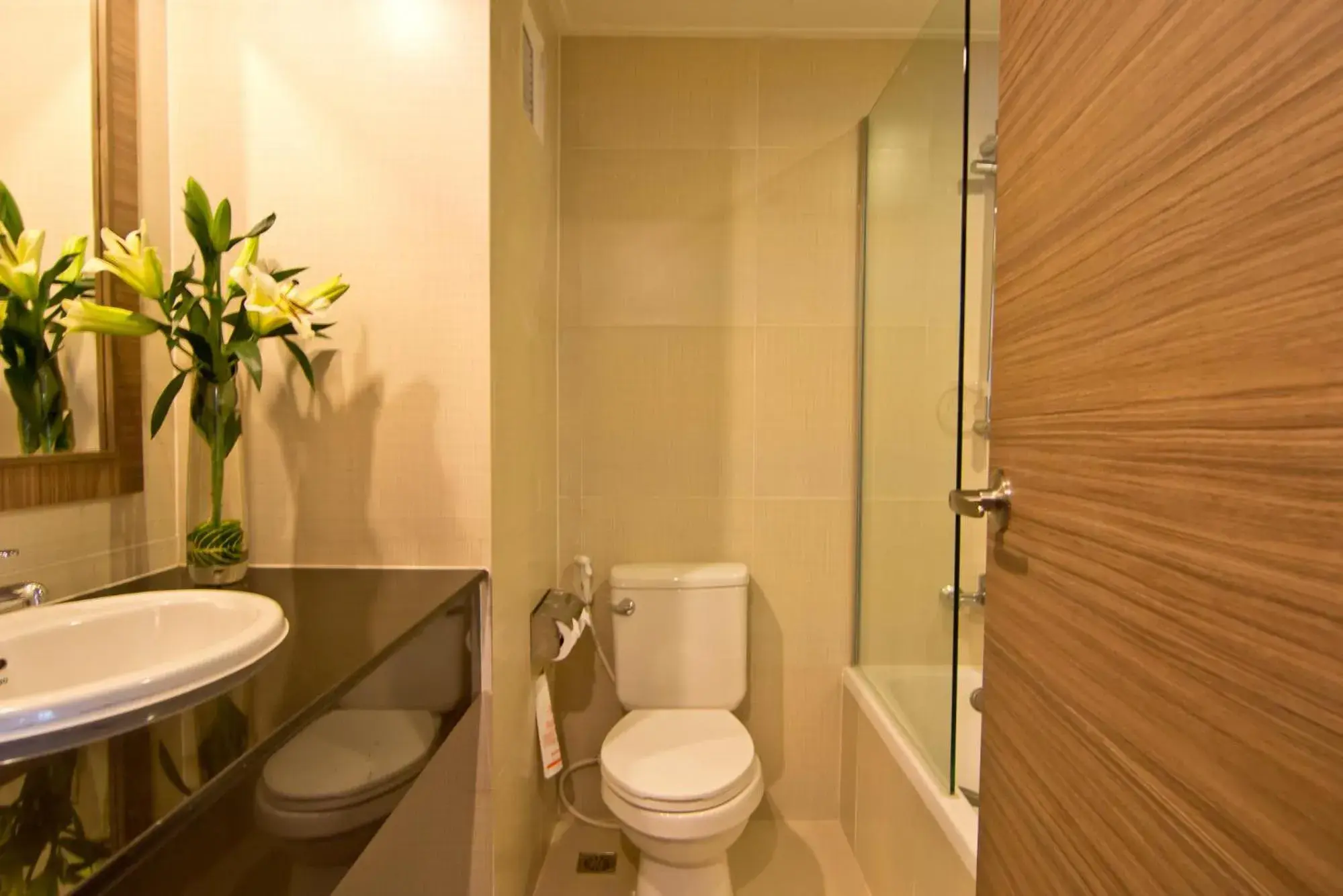 Bathroom in The Green Park Resort - SHA Extra Plus