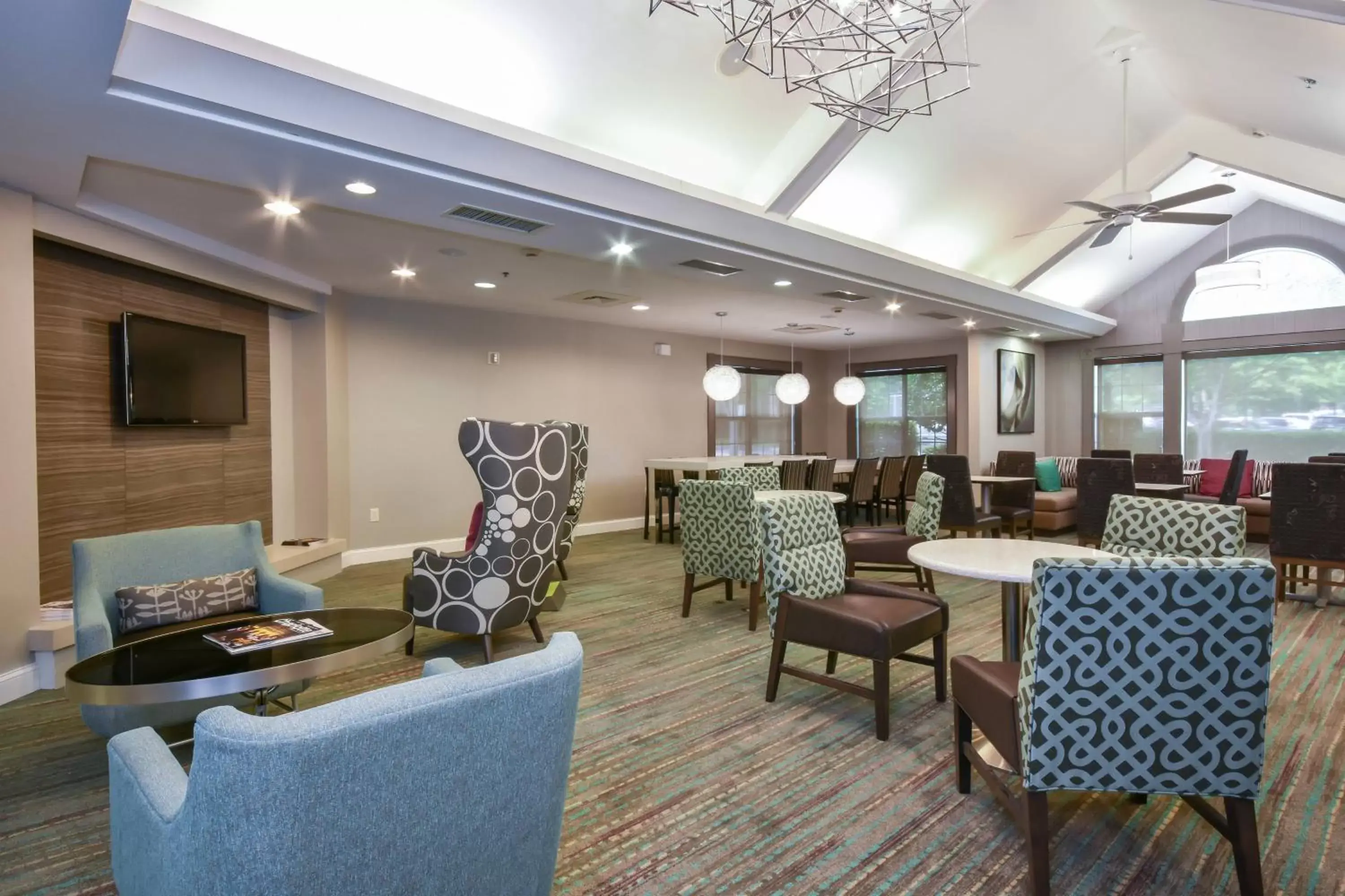 Lobby or reception, Lounge/Bar in Residence Inn by Marriott Lake Norman
