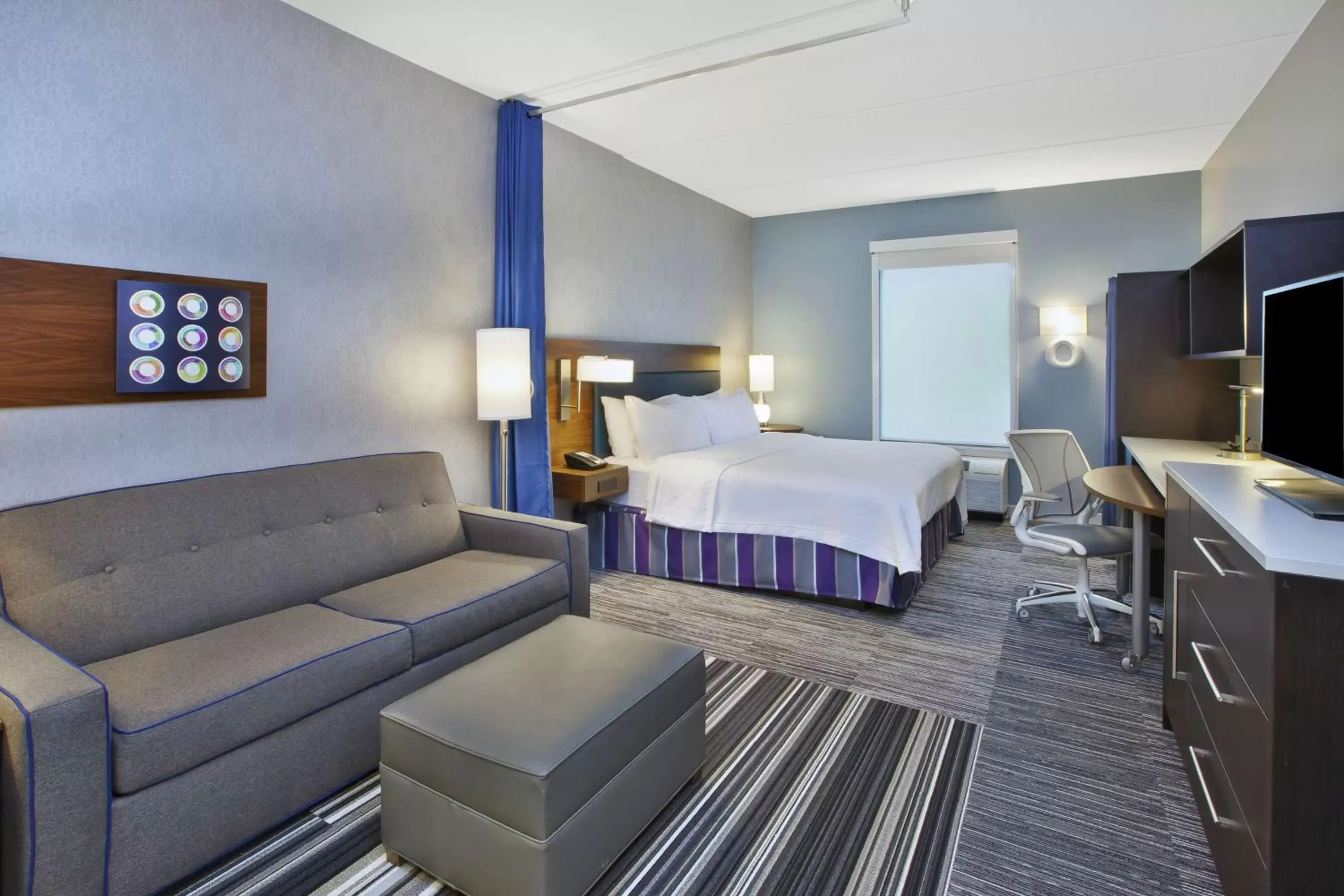 Bedroom, Bed in Home2 Suites By Hilton Pittsburgh Area Beaver Valley Bedroom, Bed in Home2 Suites By Hilton Pittsburgh Area Beaver Valley