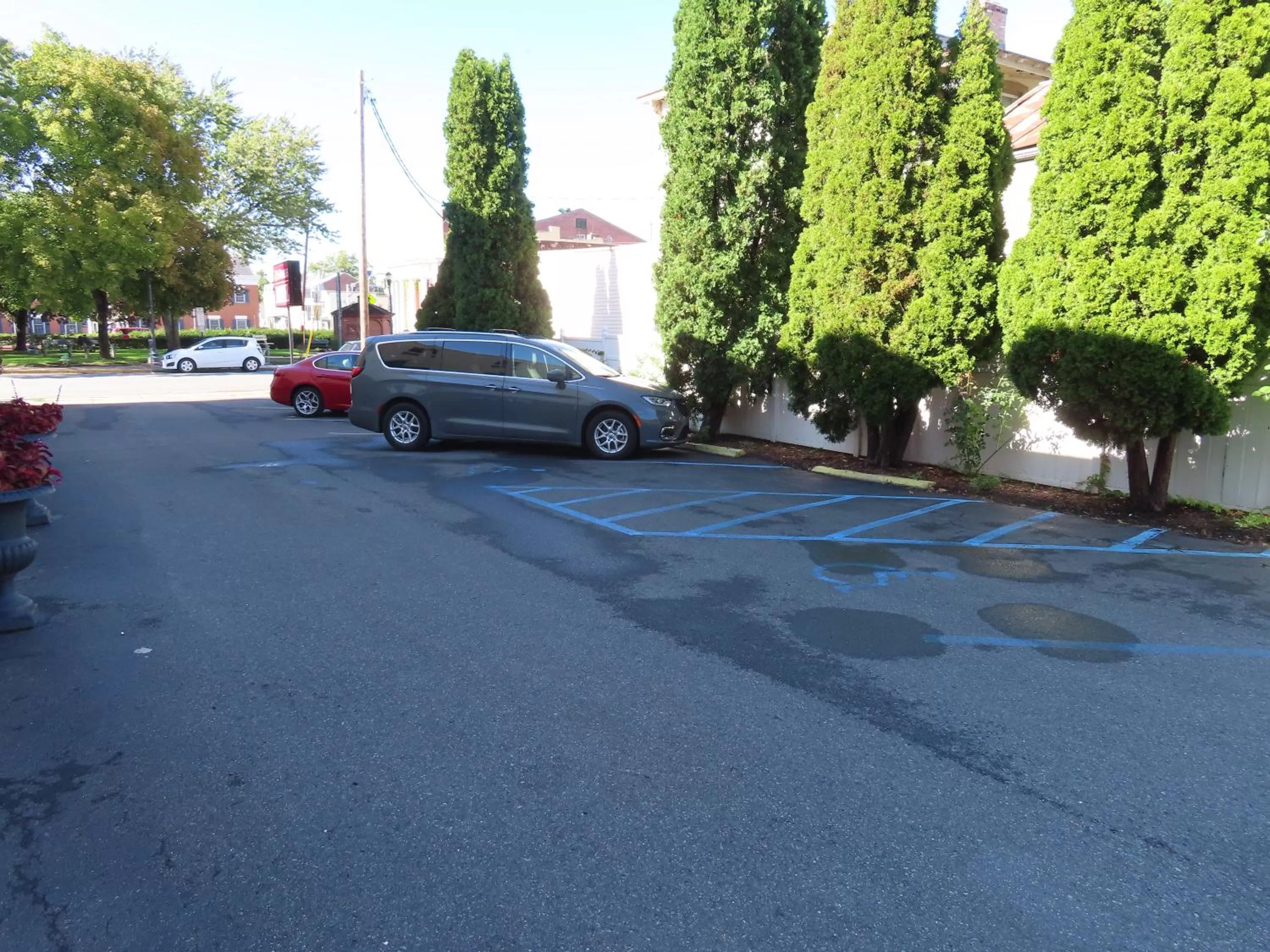 Property building in St Charles Hotel Downtown Hudson