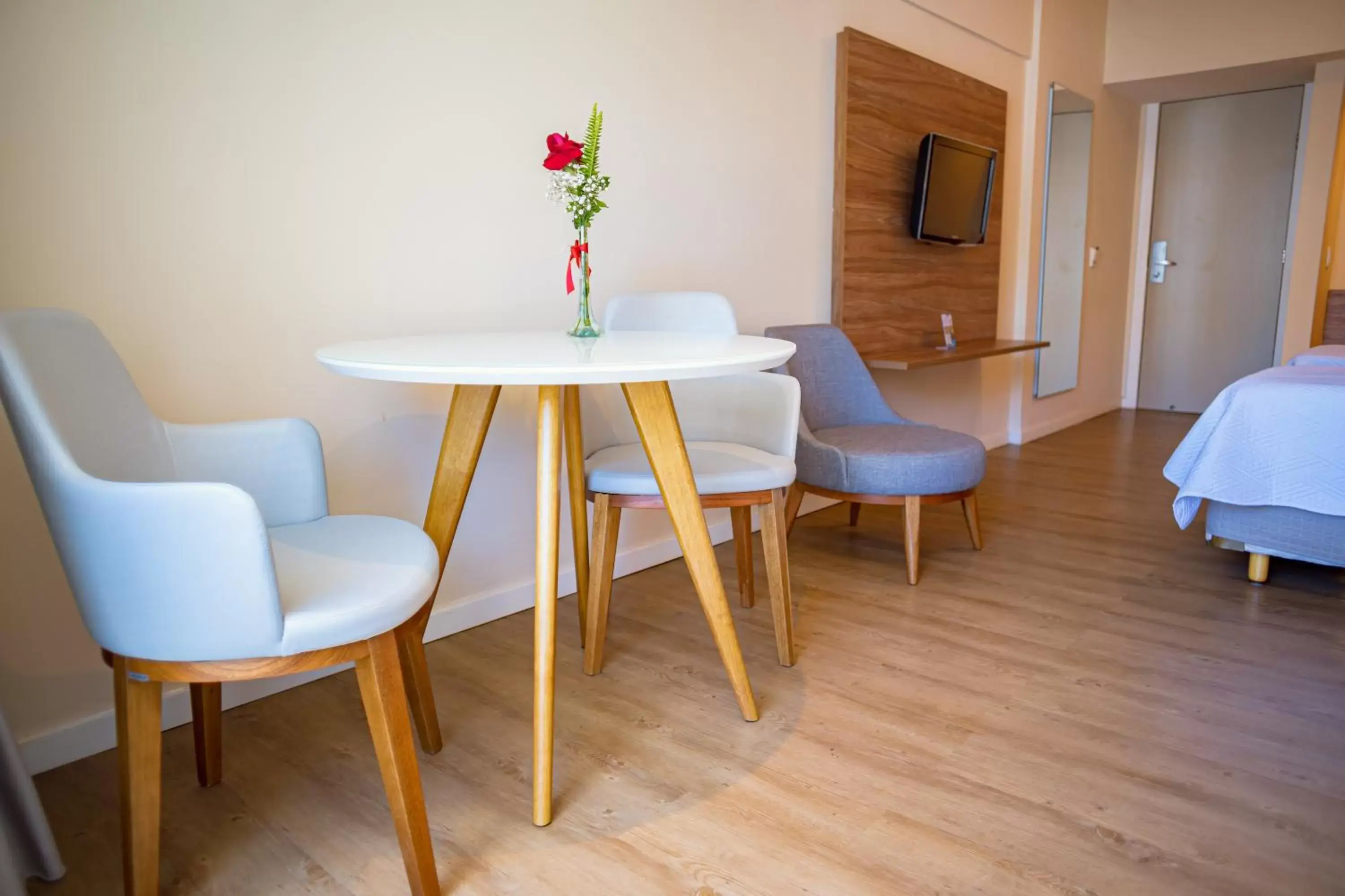 Bedroom, Seating Area in Grande Hotel da Barra