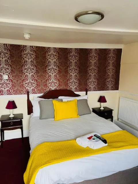 Bed in Crown Hotel Brackley
