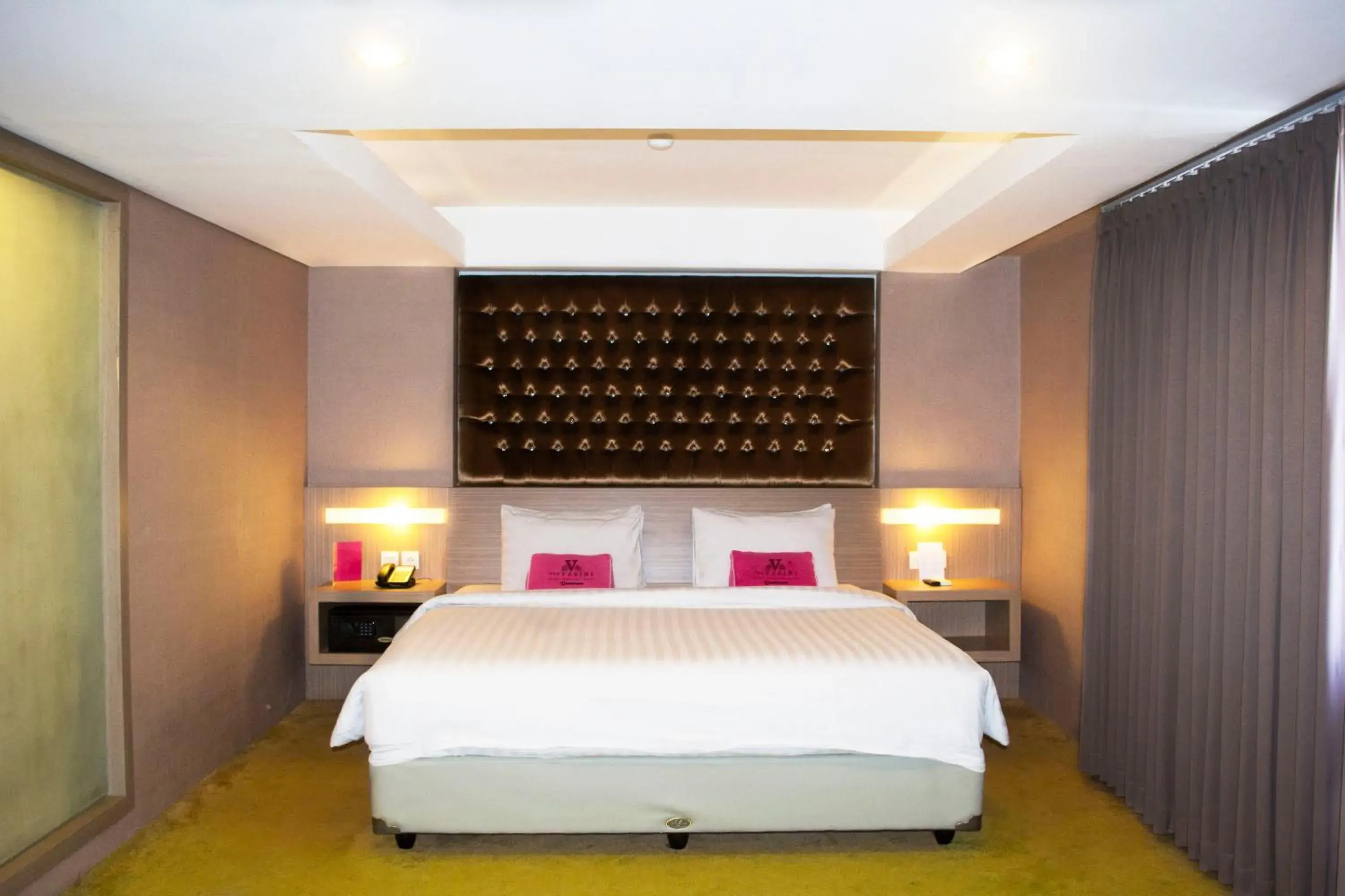 Bed in The Vasini Hotel
