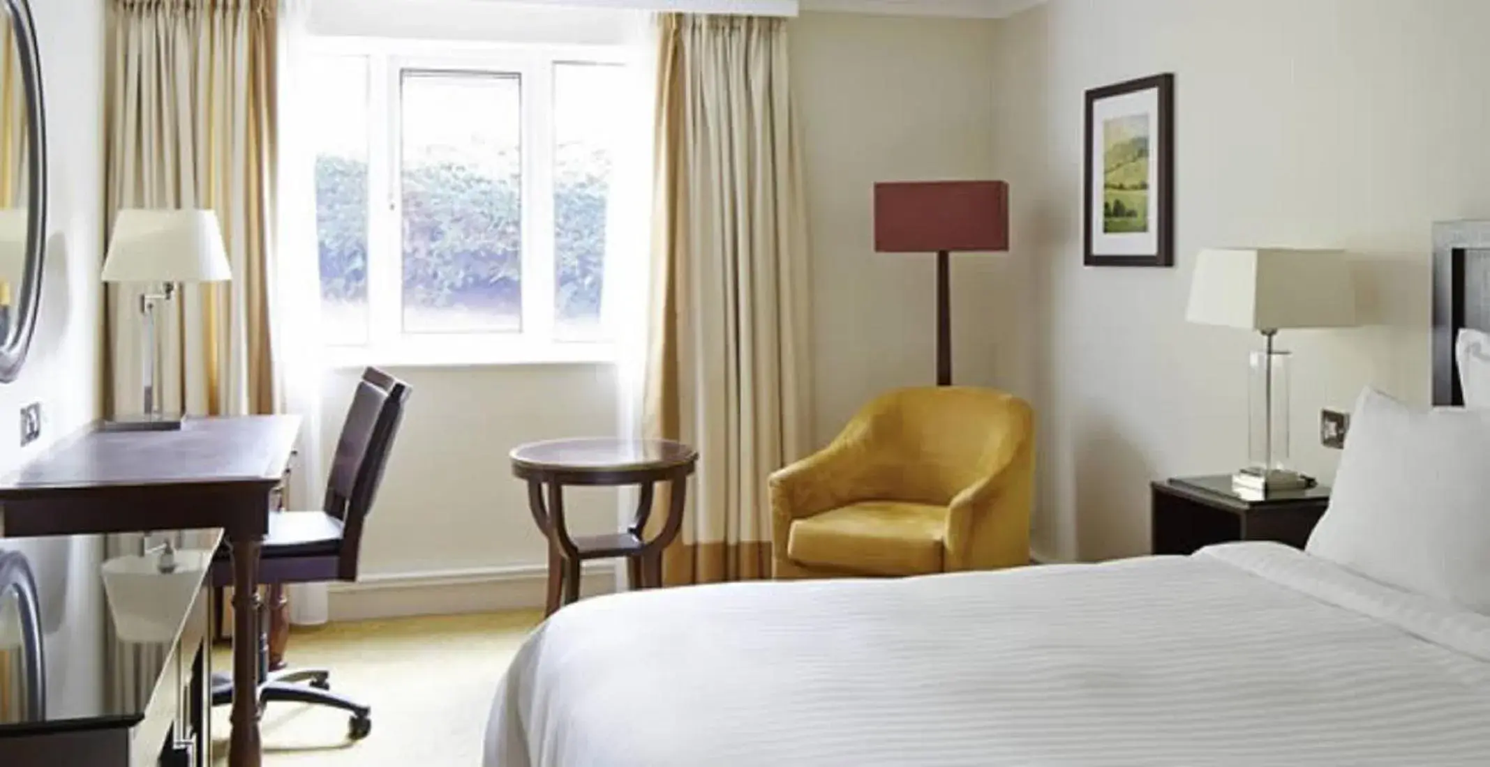 Bed in Meon Valley Hotel, Golf & Country Club