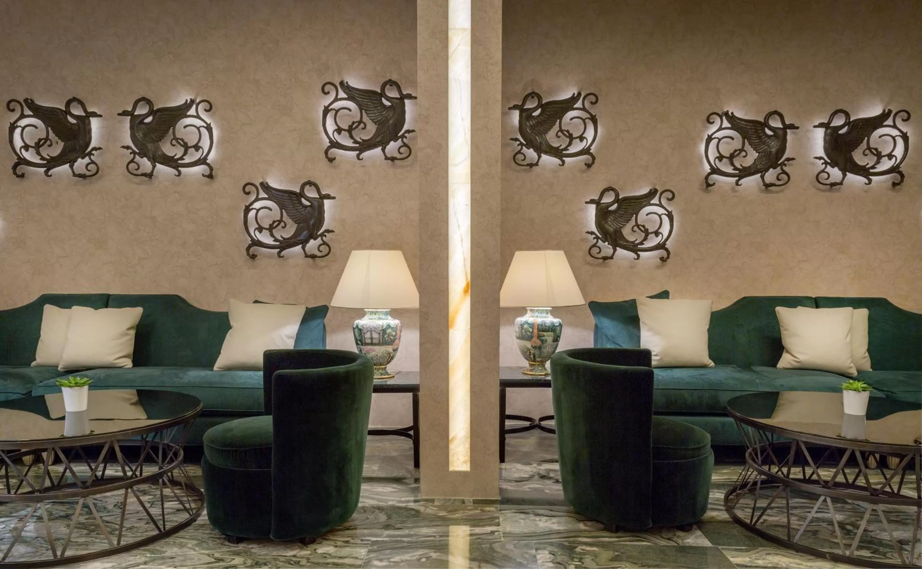 Restaurant/places to eat in Divani Palace Acropolis