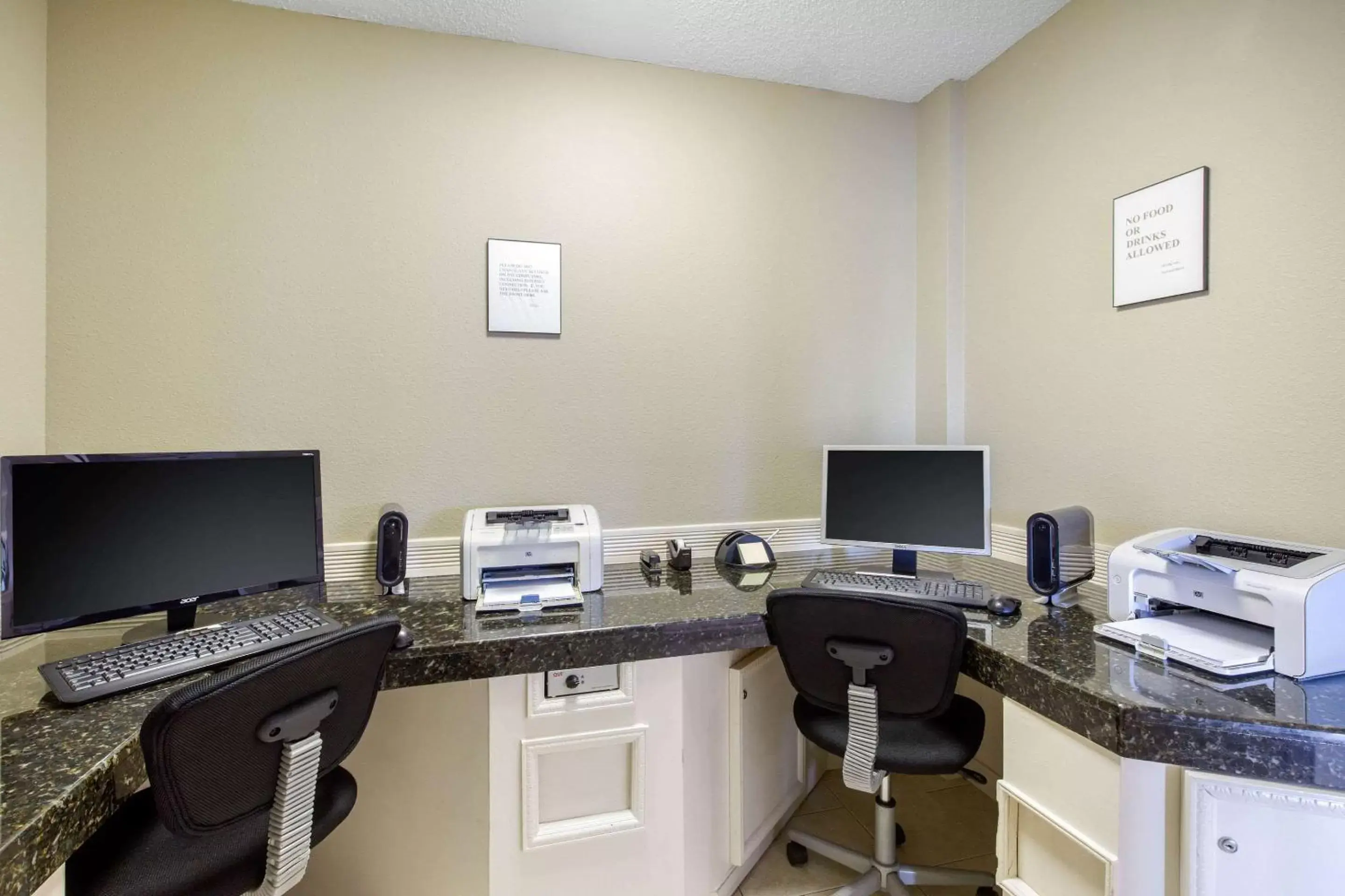 On site, Business Area/Conference Room in Quality Inn Clute Freeport