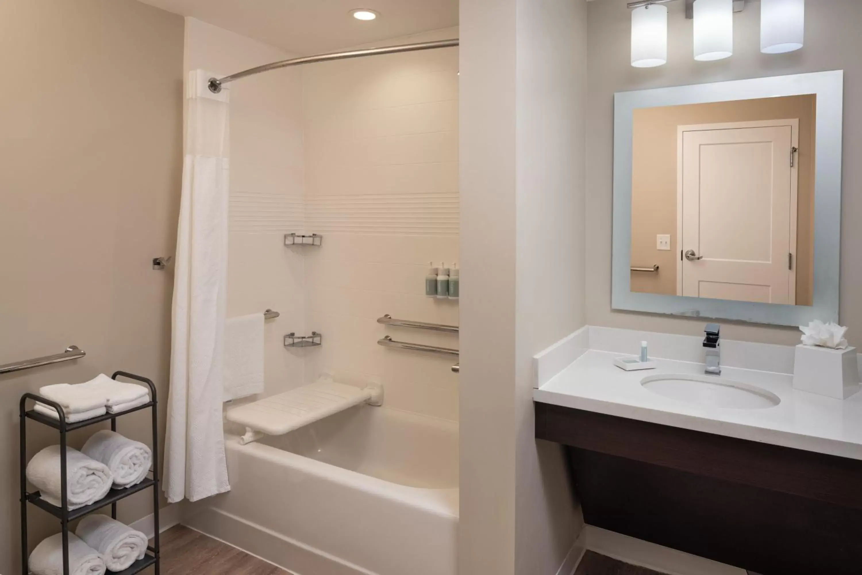 Bathroom in TownePlace Suites Miami Kendall West