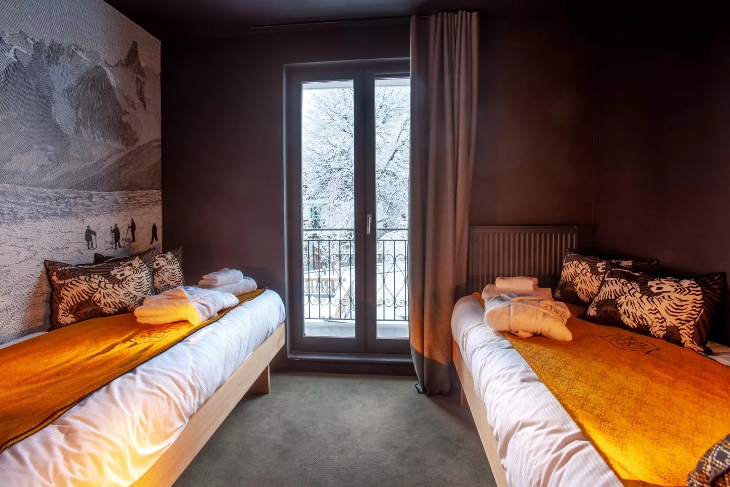 Bed in La Folie Douce Hotels Chamonix