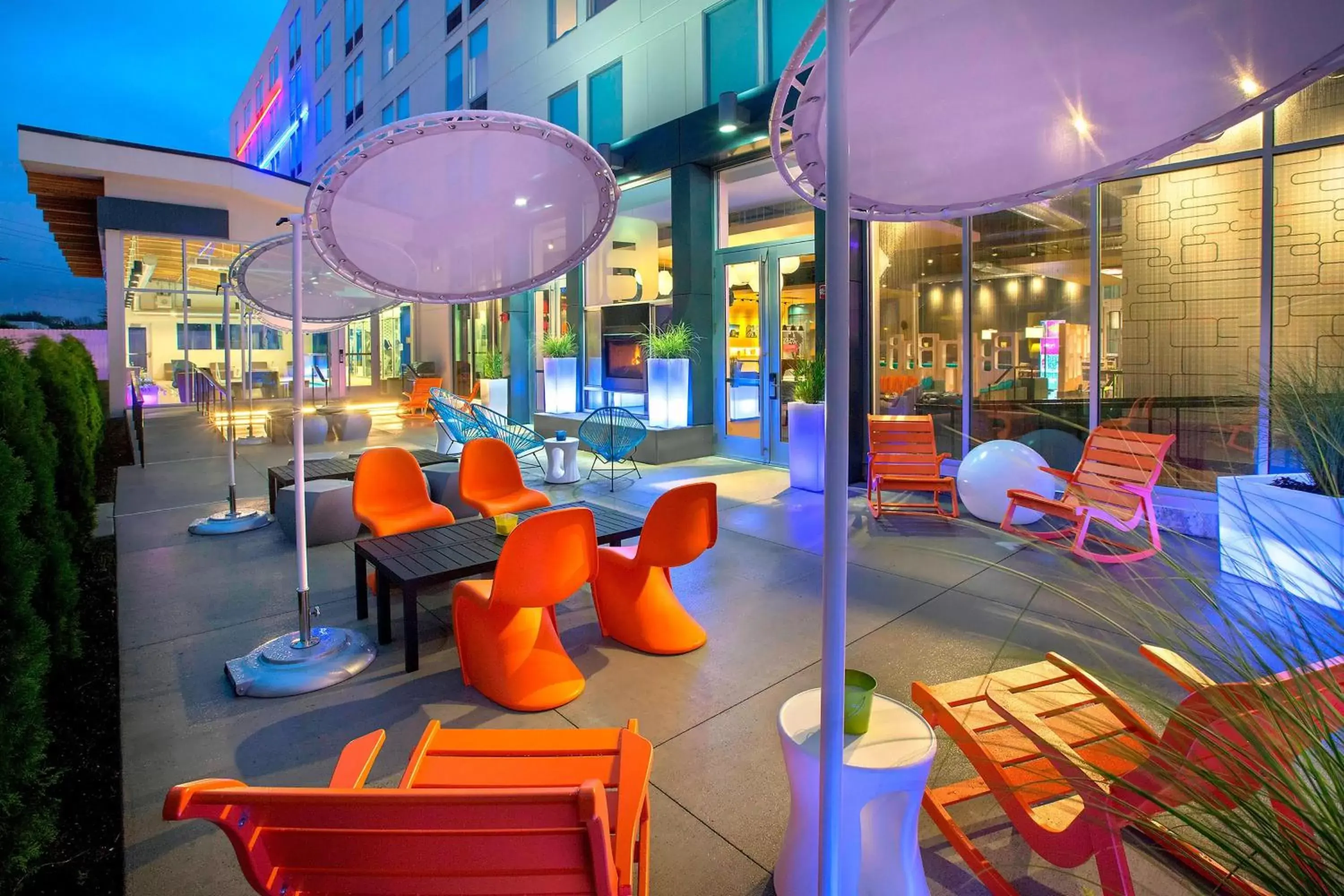 Lounge or bar in Aloft Buffalo Airport