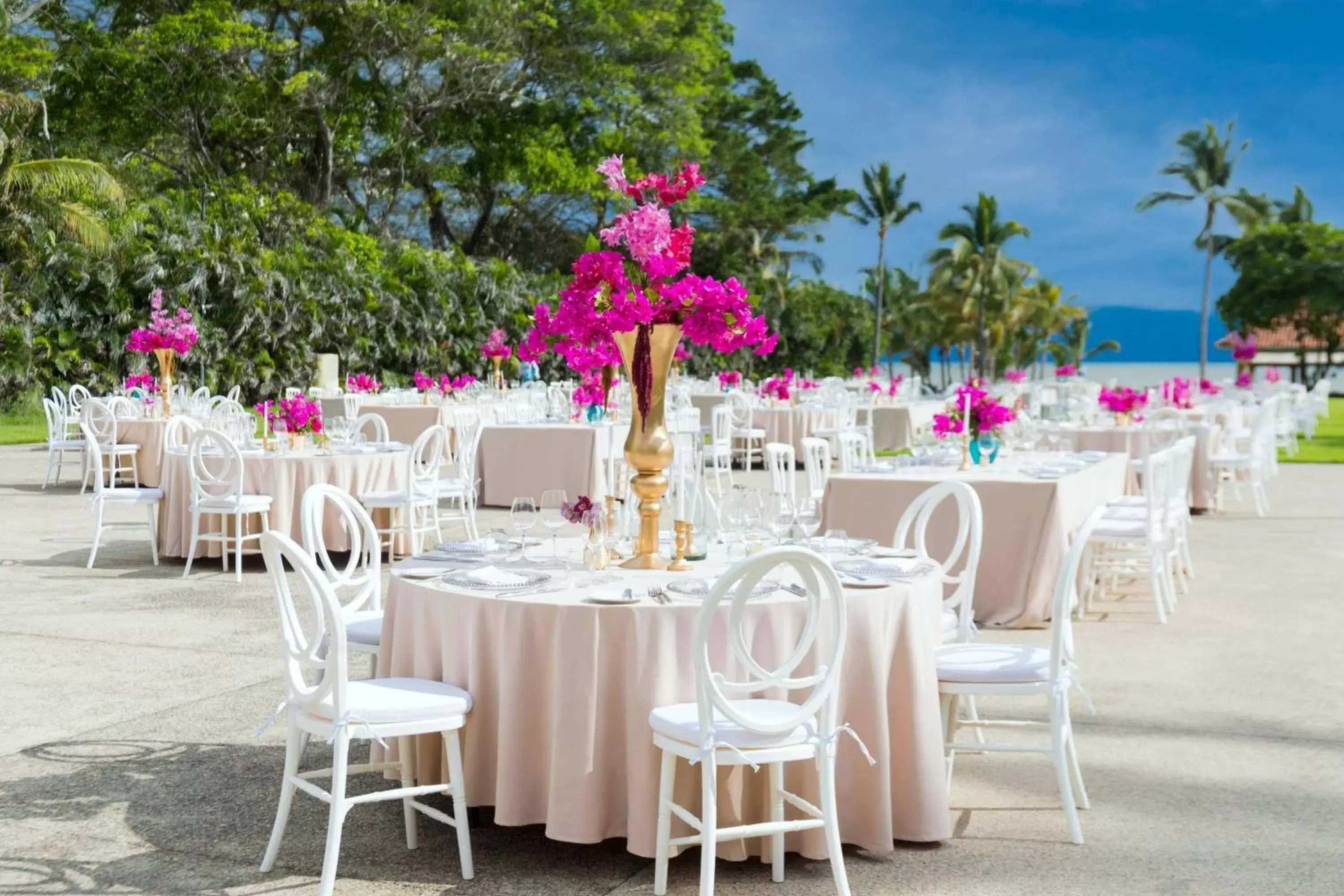 Meeting/conference room, Restaurant/Places to Eat in Marriott Puerto Vallarta Resort & Spa