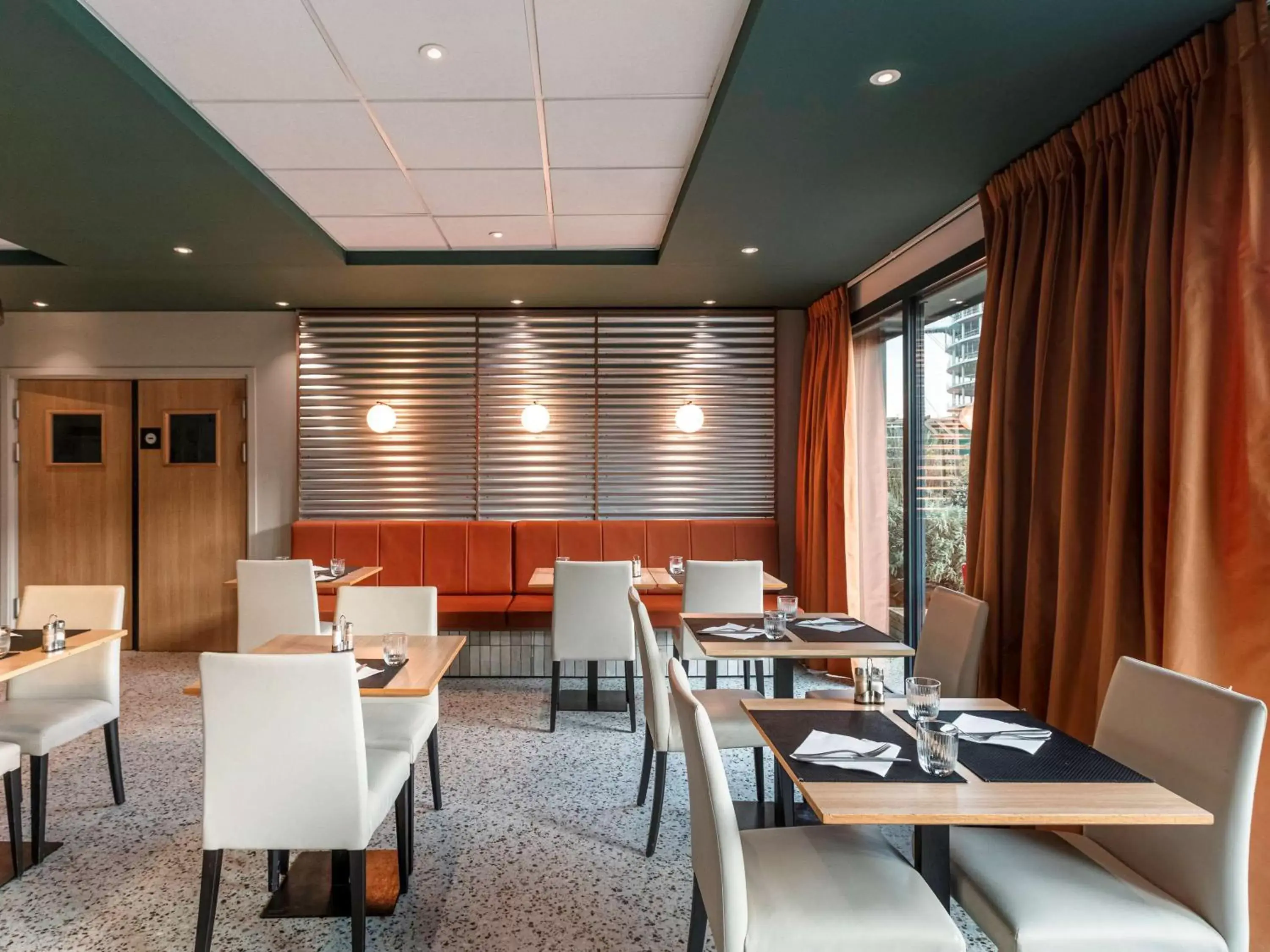 Restaurant/places to eat in ibis Lyon Est Meyzieu Restaurant/places to eat in ibis Lyon Est Meyzieu