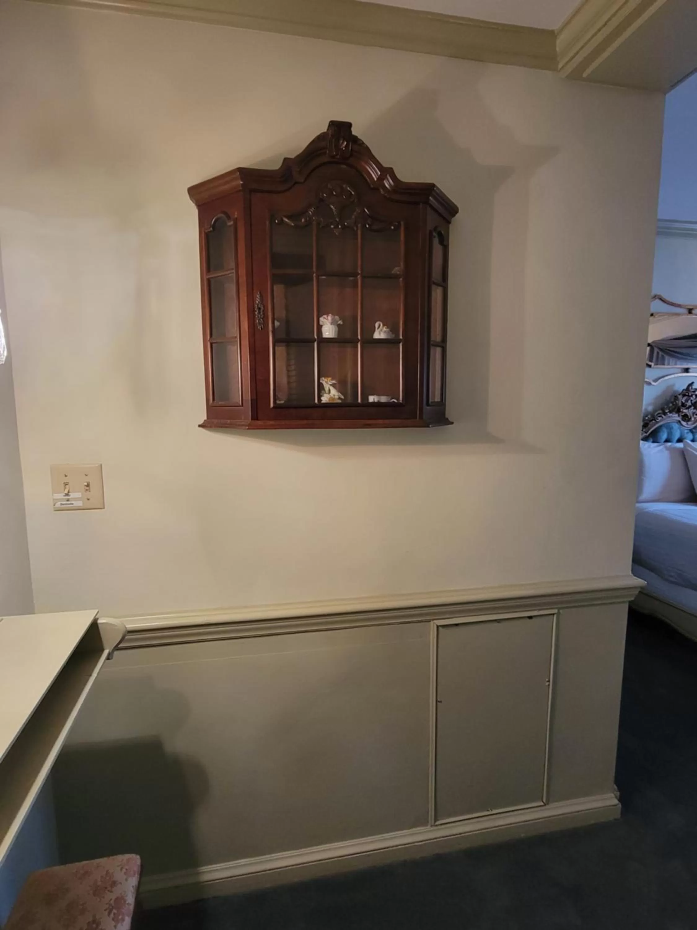 Decorative detail in Lowell Inn