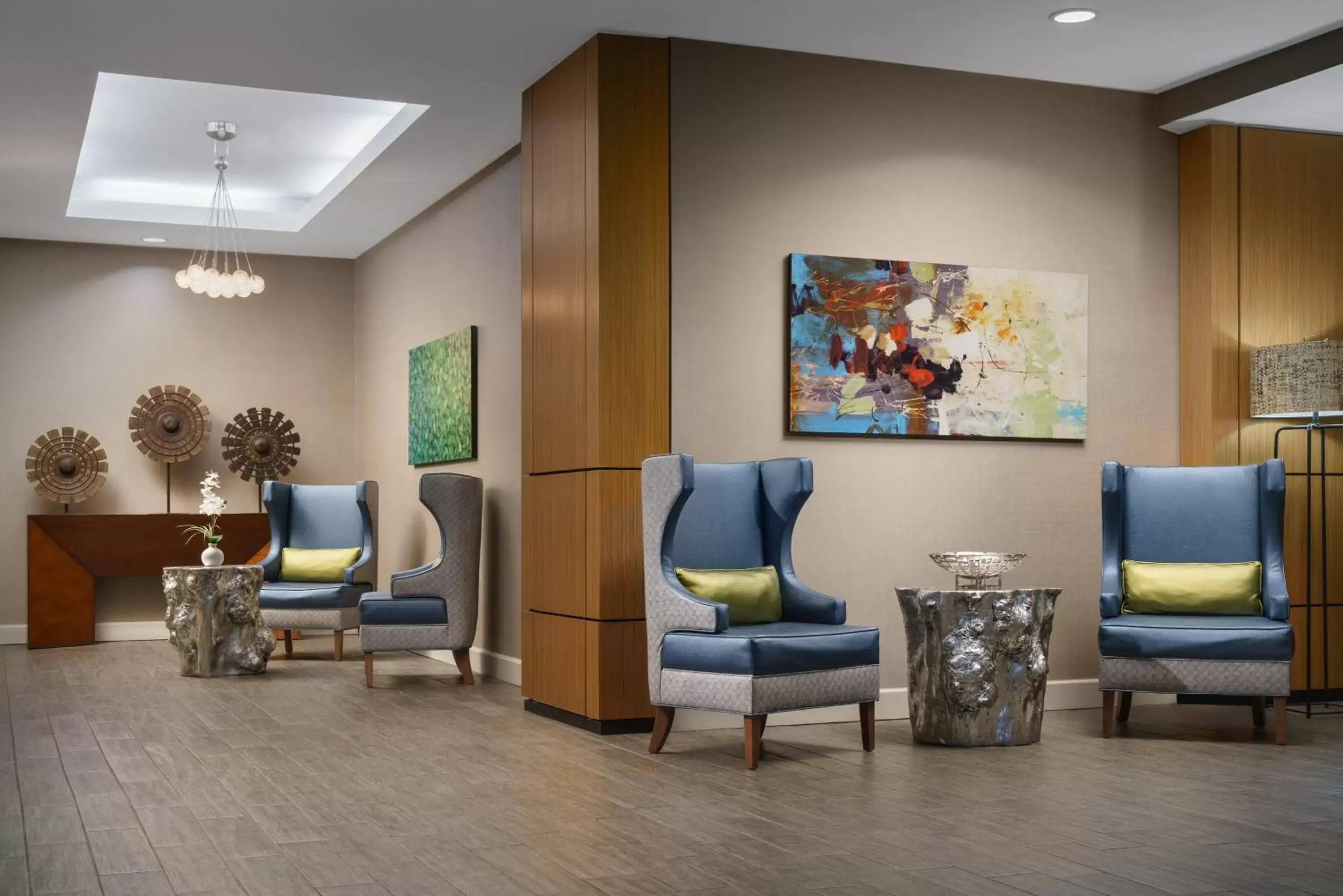 Property building, Seating Area in Holiday Inn Charlotte University, an IHG Hotel