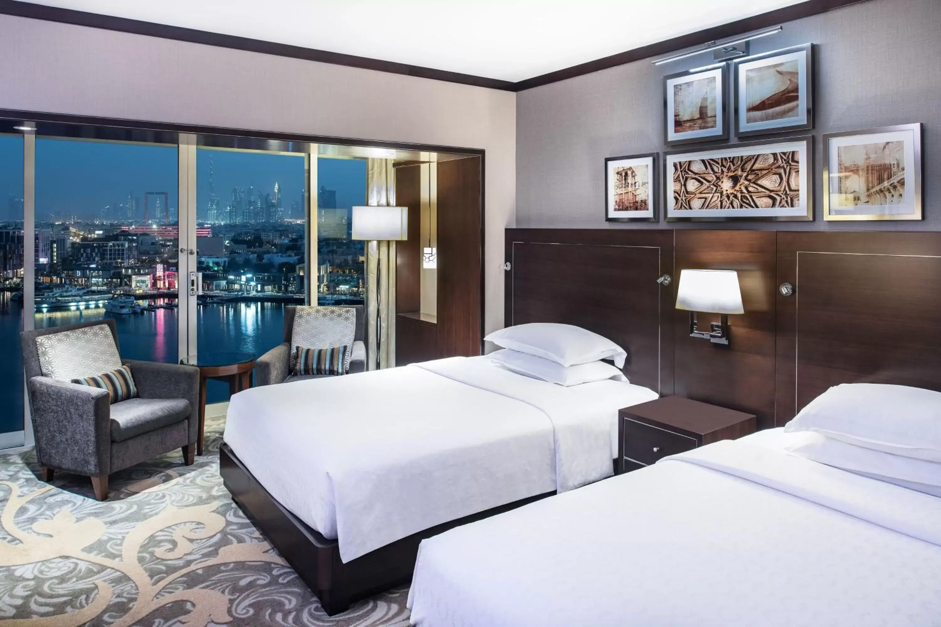 Photo of the whole room, Bed in Sheraton Dubai Creek Hotel & Towers