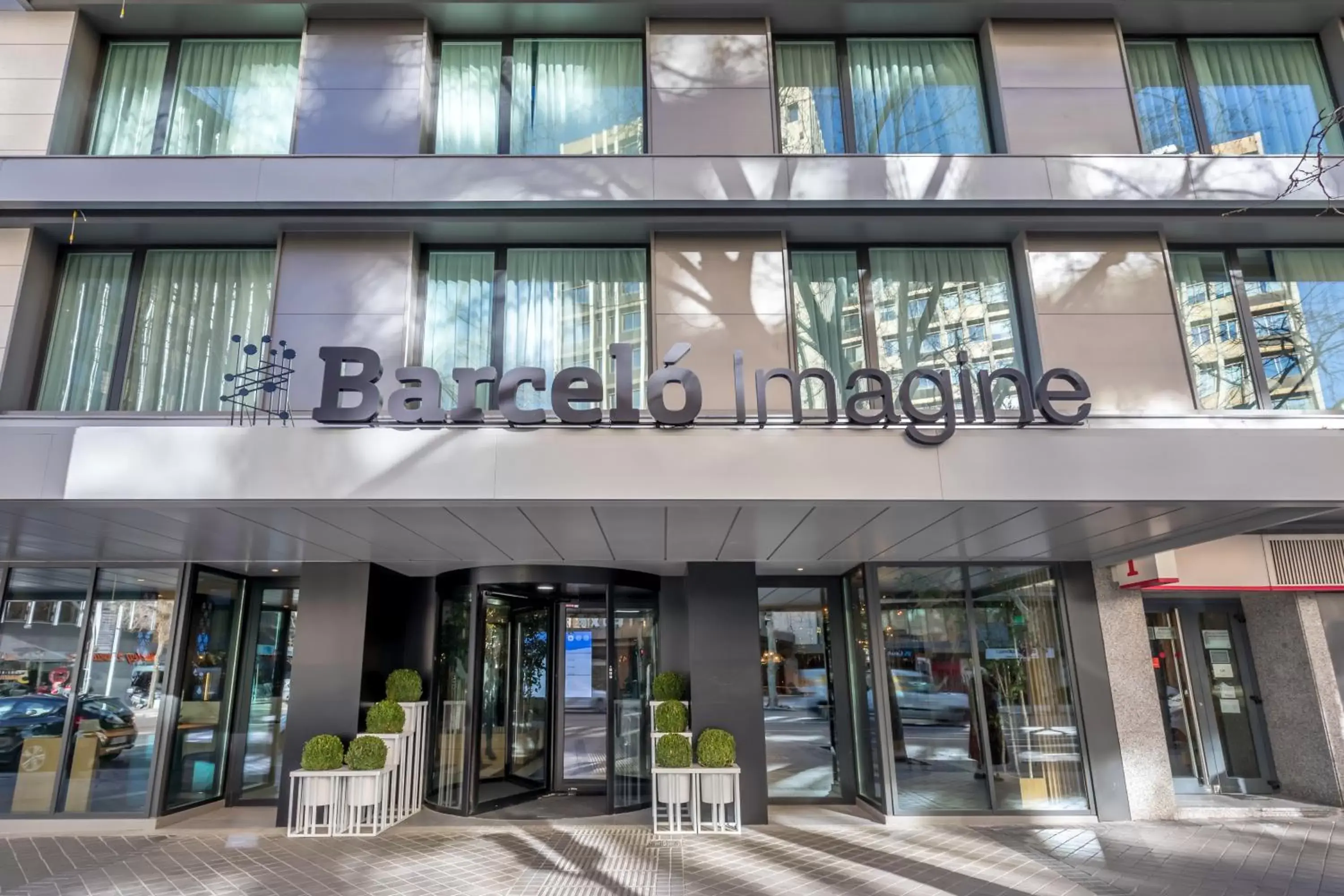 Facade/entrance in Barceló Imagine Facade/entrance in Barceló Imagine