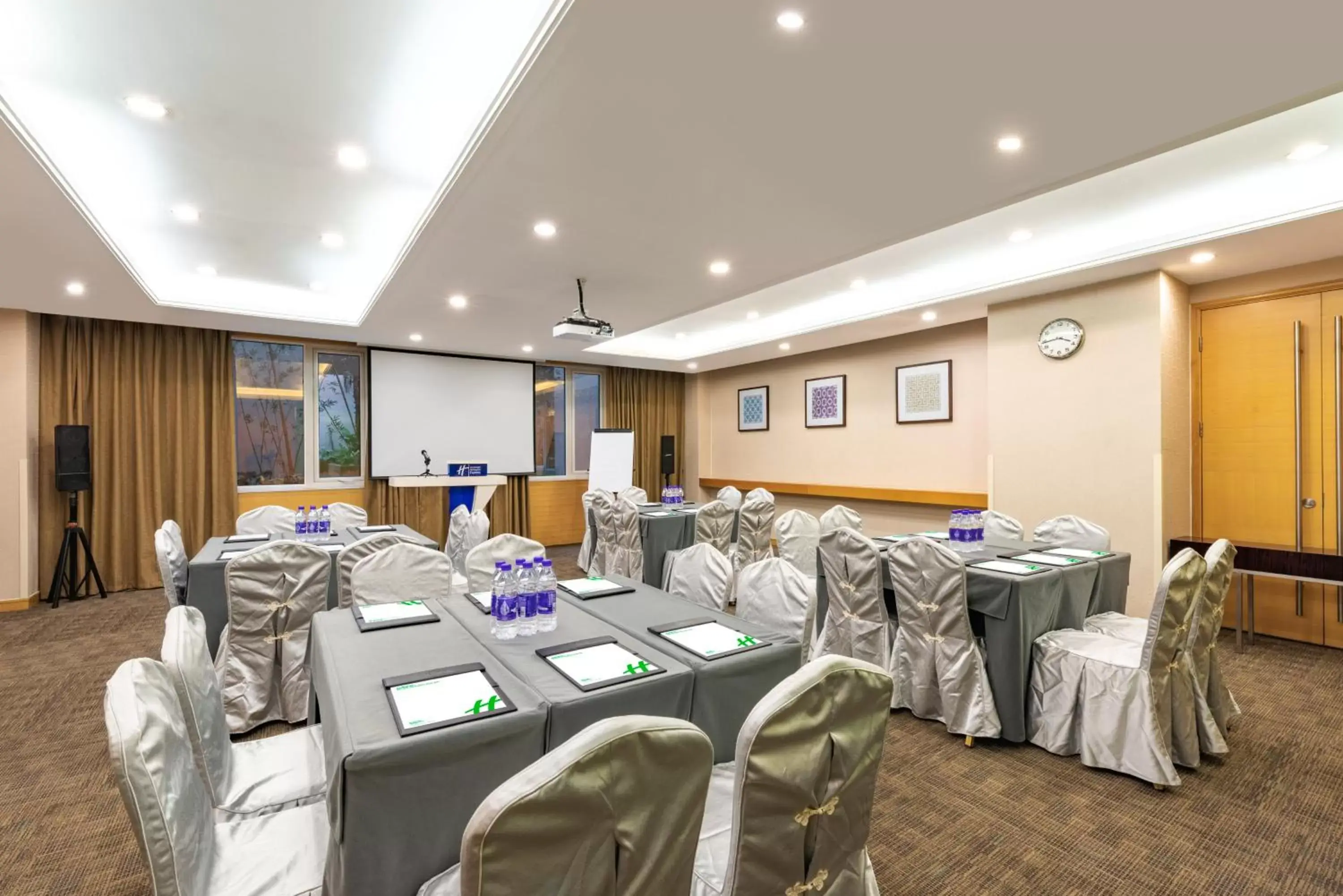 Meeting/conference room, Banquet Facilities in Holiday Inn Express Shangdi Beijing, an IHG Hotel