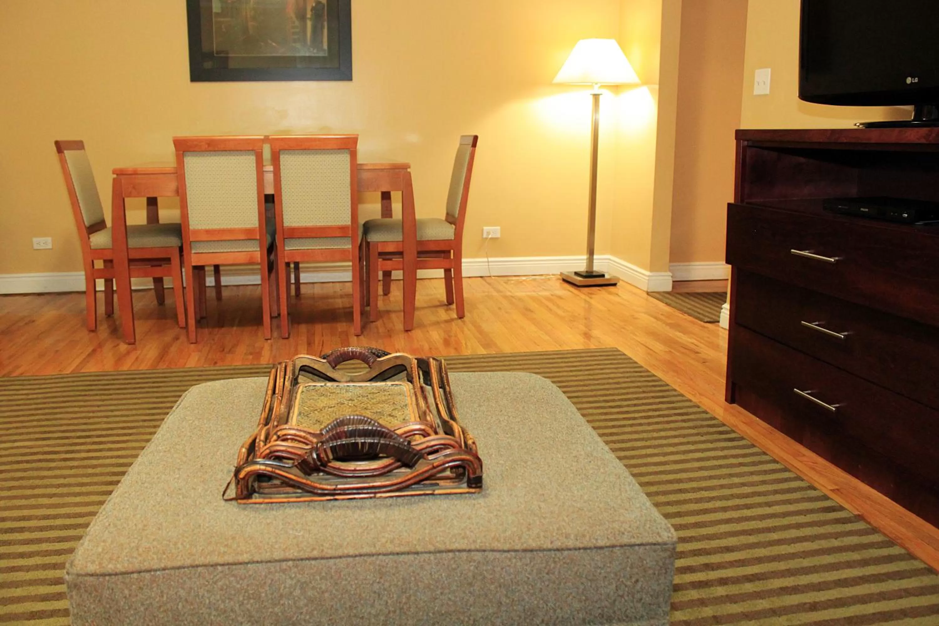Dining area in Best Western Plus Hospitality House Suites