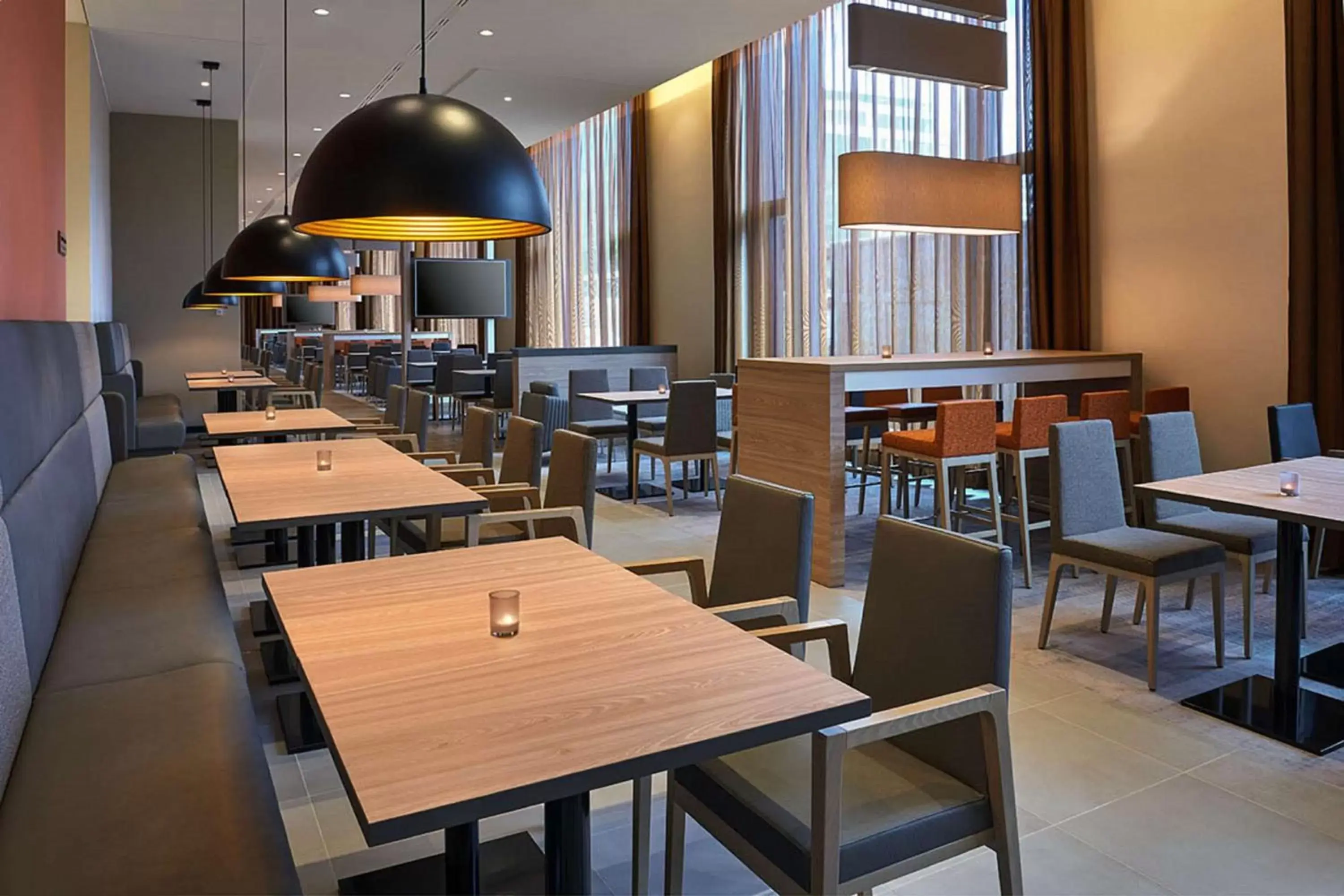 Lobby or reception, Restaurant/Places to Eat in Hampton by Hilton Berlin City Centre Alexanderplatz