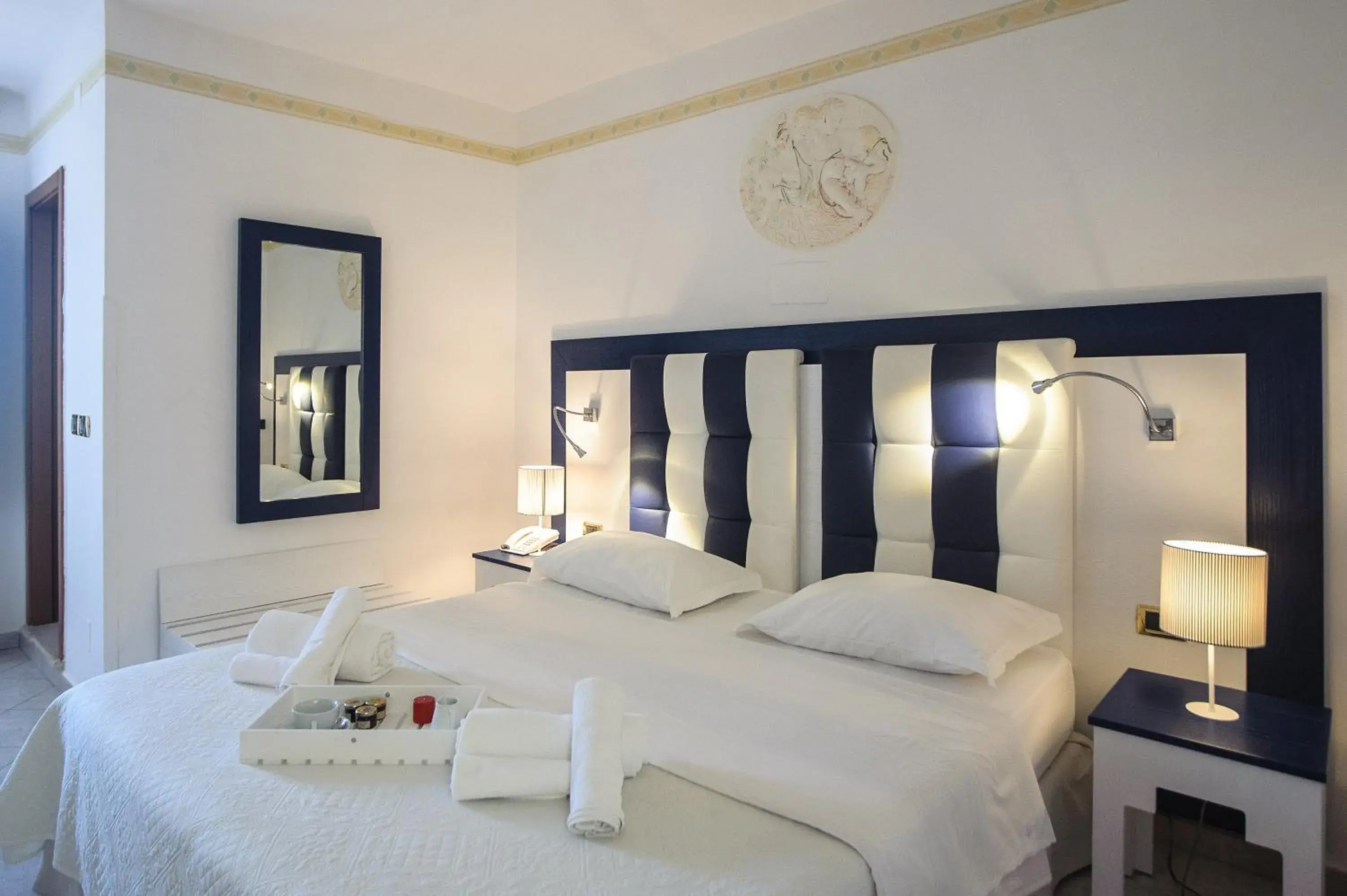 Bed in Hotel Caserta Antica