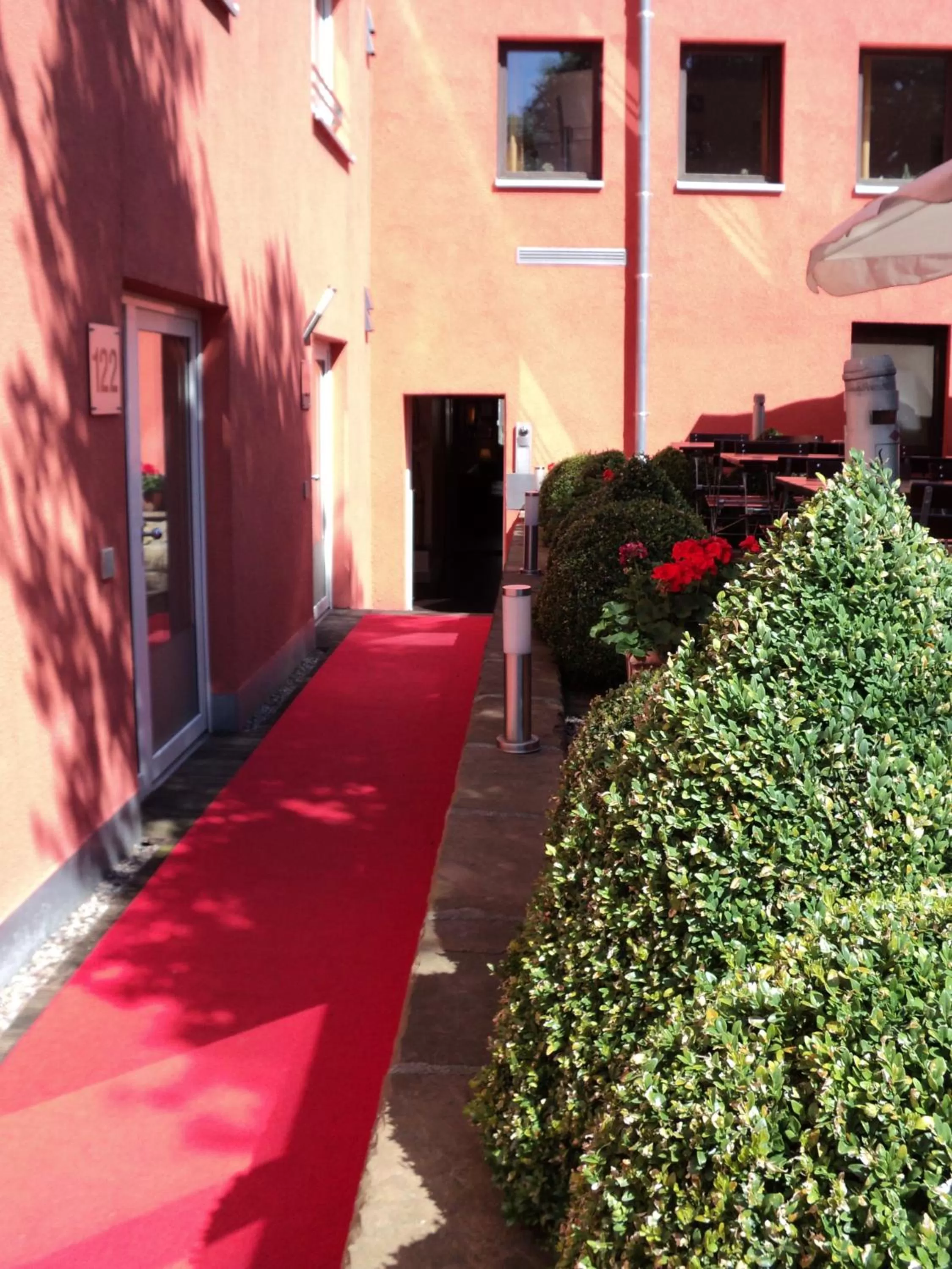 Facade/entrance in Hotel Amadeus