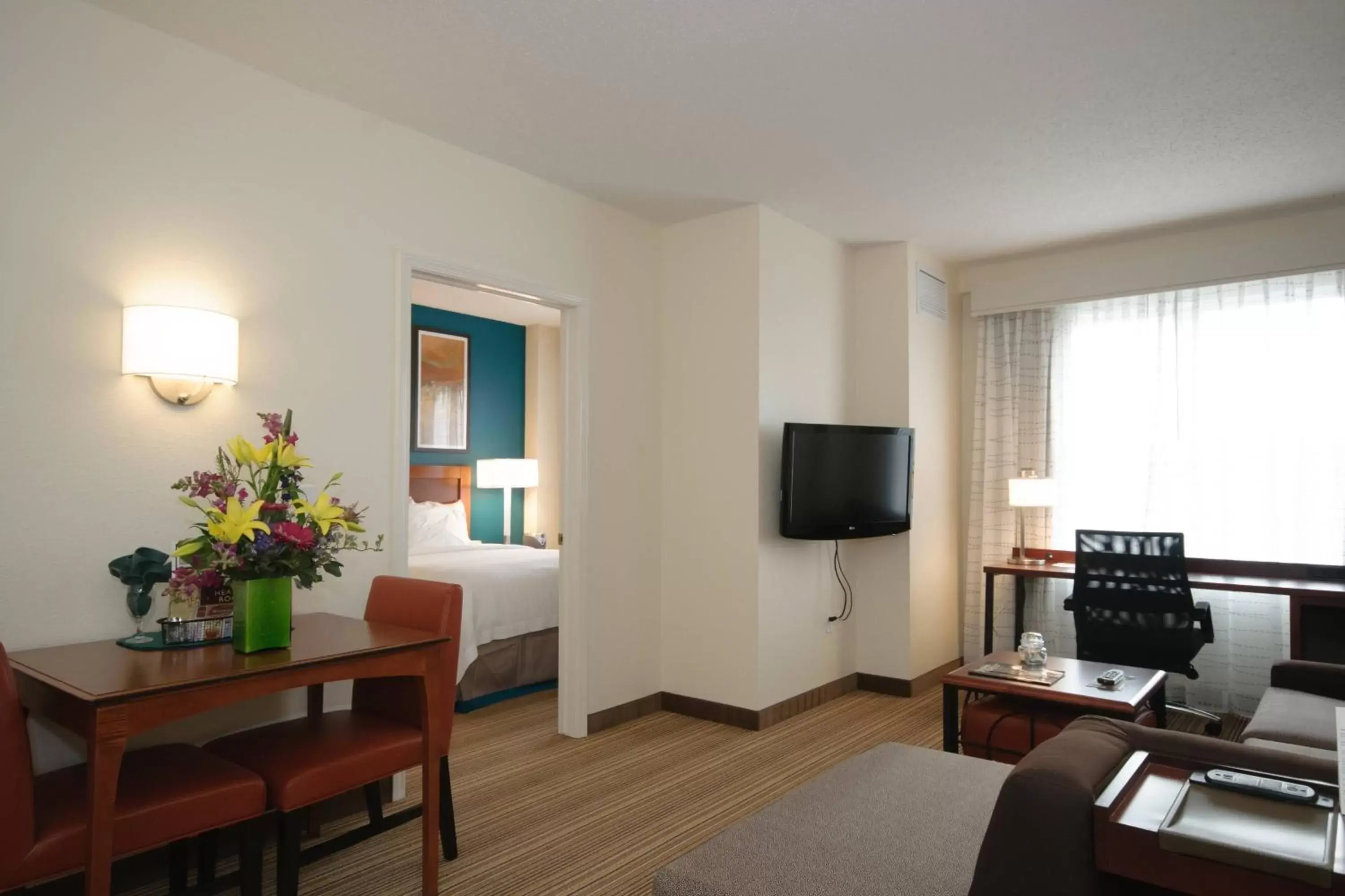 Bedroom, TV/Entertainment Center in Residence Inn Rochester Mayo Clinic Area