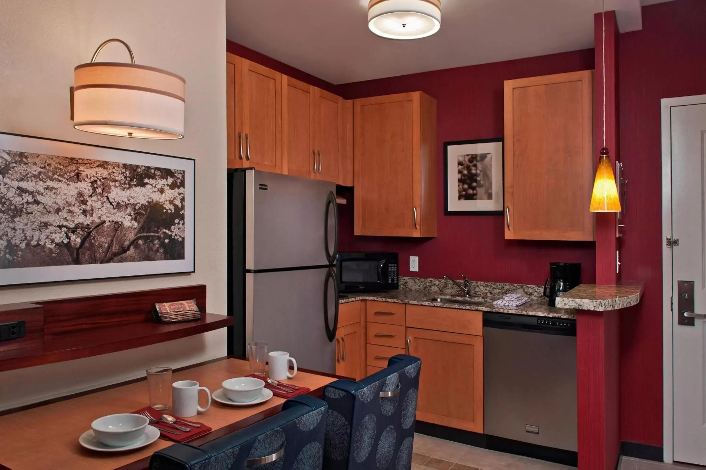 Kitchen or kitchenette, Kitchen/Kitchenette in Residence Inn Arlington Capital View