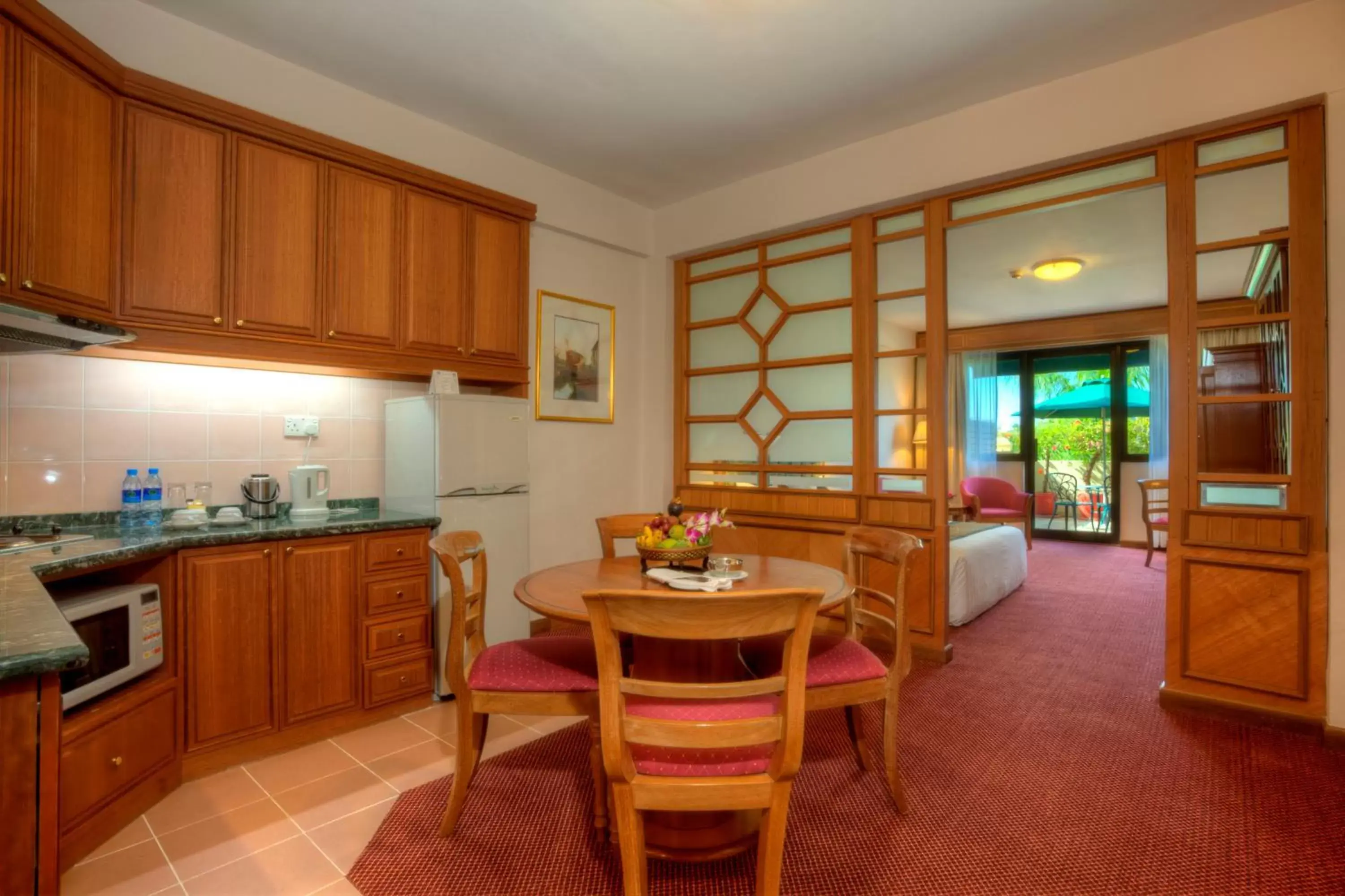 Kitchen or kitchenette, Dining Area in Sunway Hotel Phnom Penh