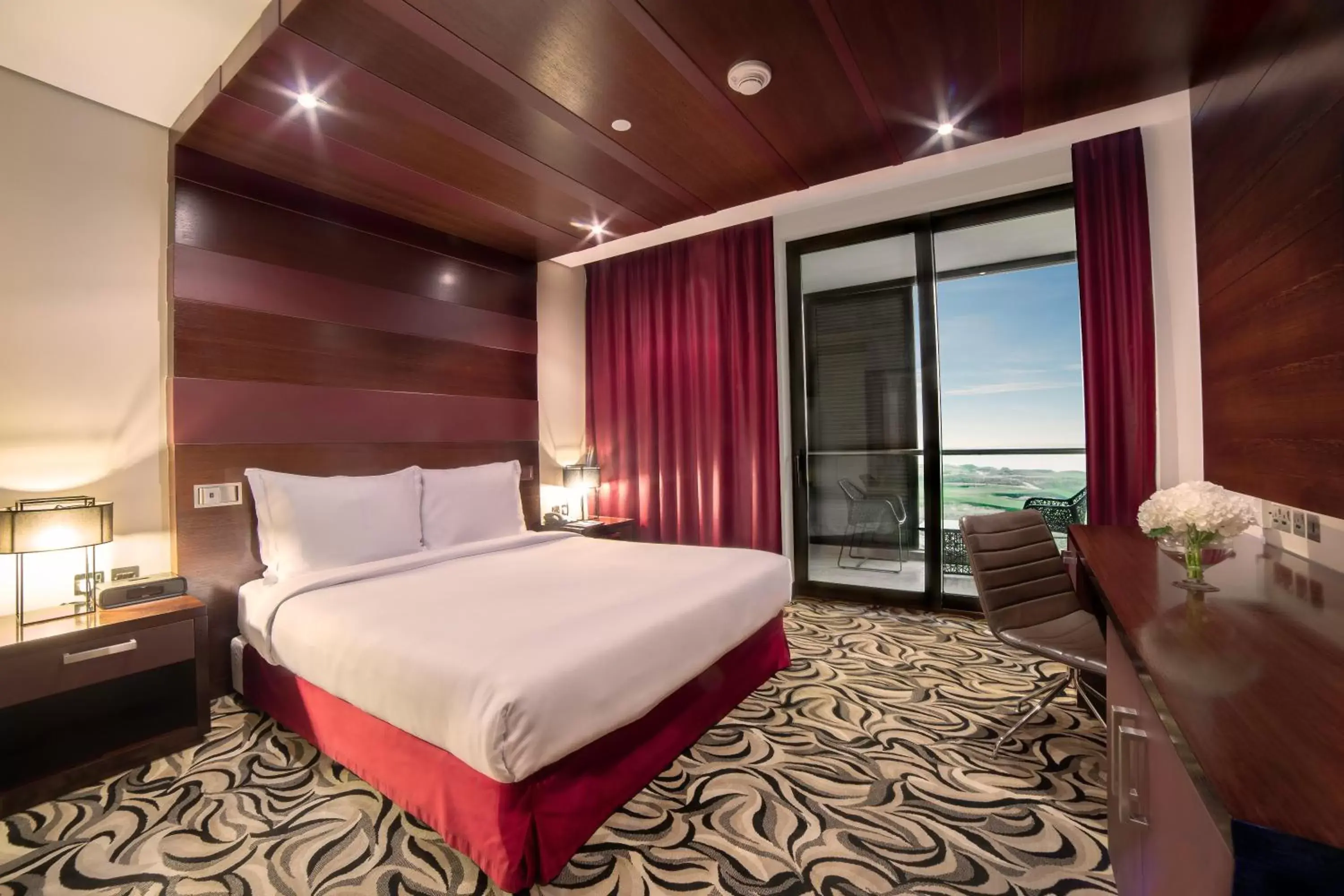 Bedroom, Bed in Radisson Blu Hotel, Abu Dhabi Yas Island
