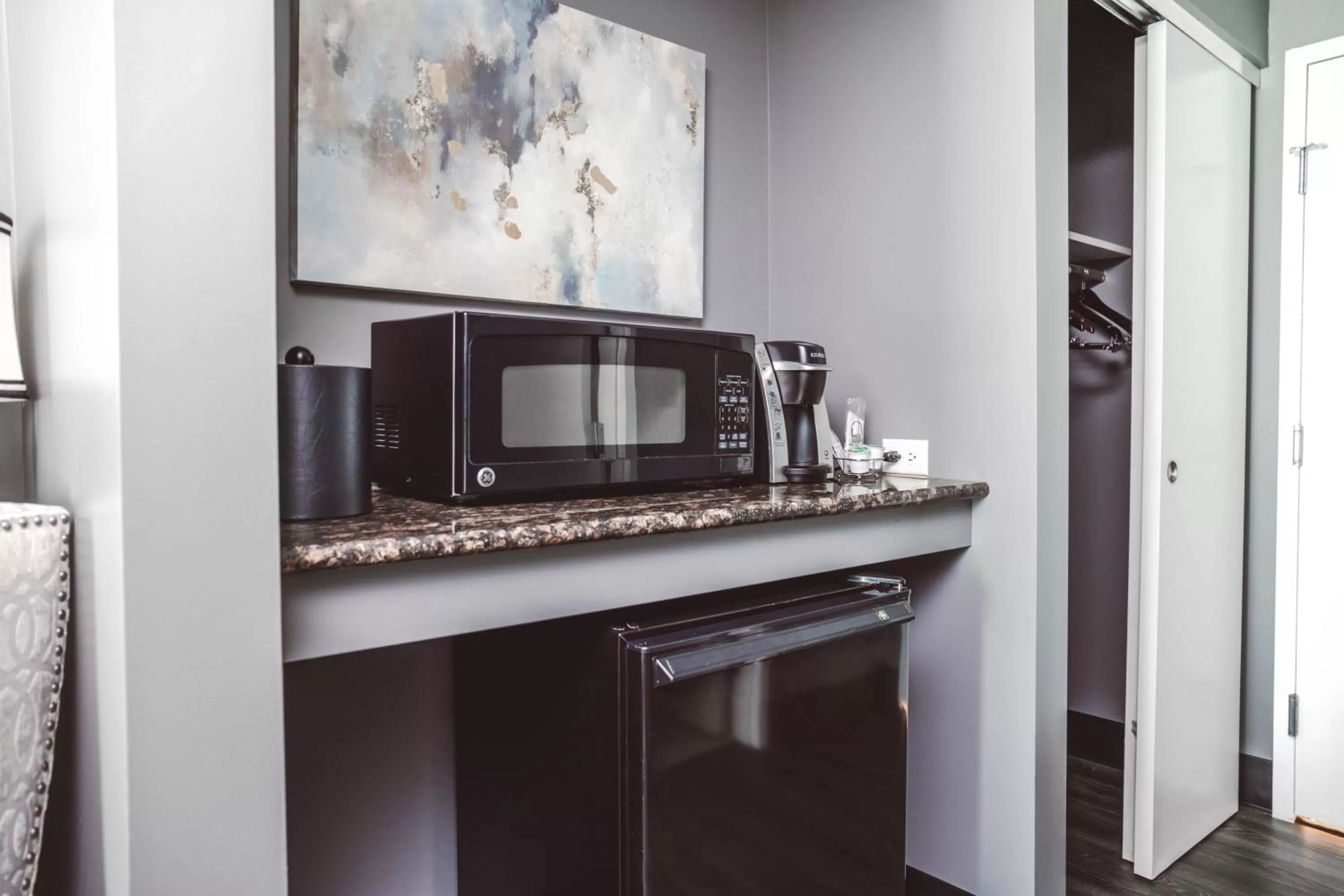 Superior King Suite in The Inn On Sheridan