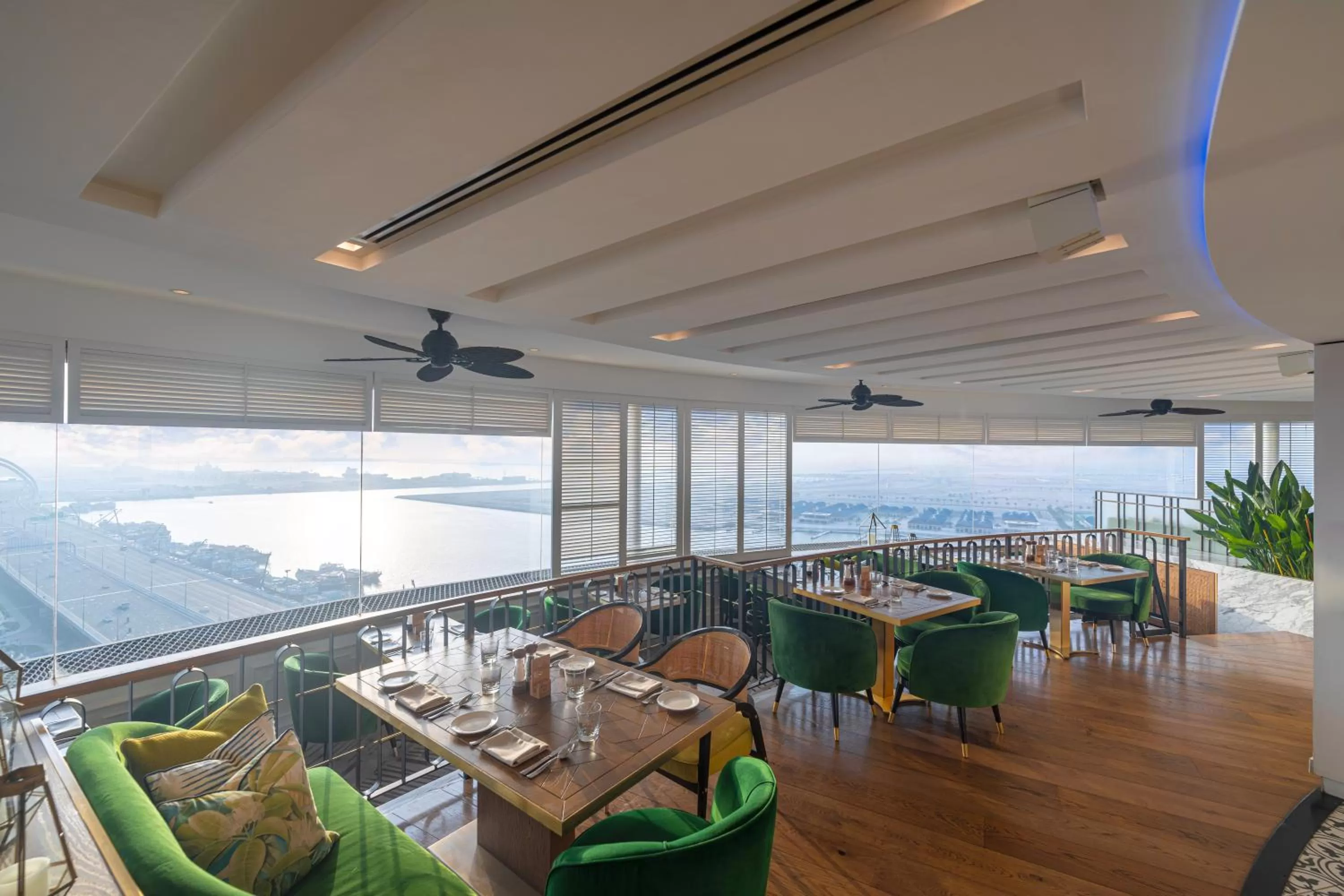 Restaurant/places to eat in Hyatt Regency Dubai - Corniche