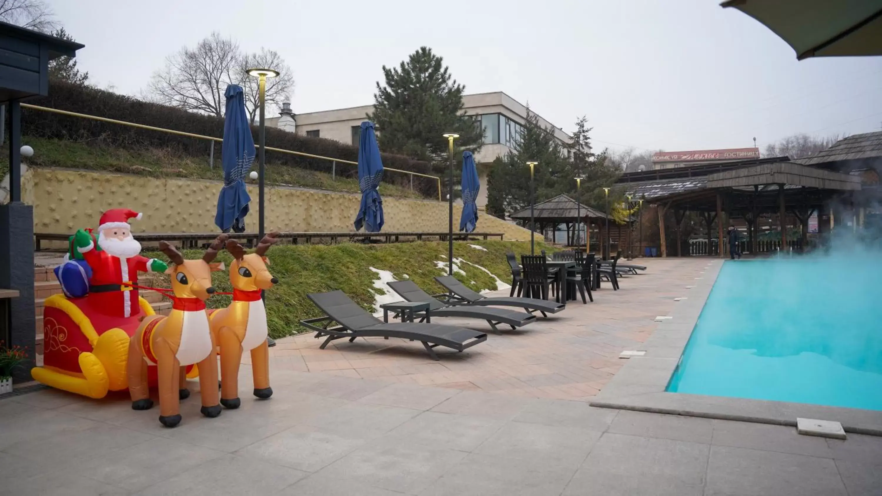 Swimming Pool in Saraishyq Hotel